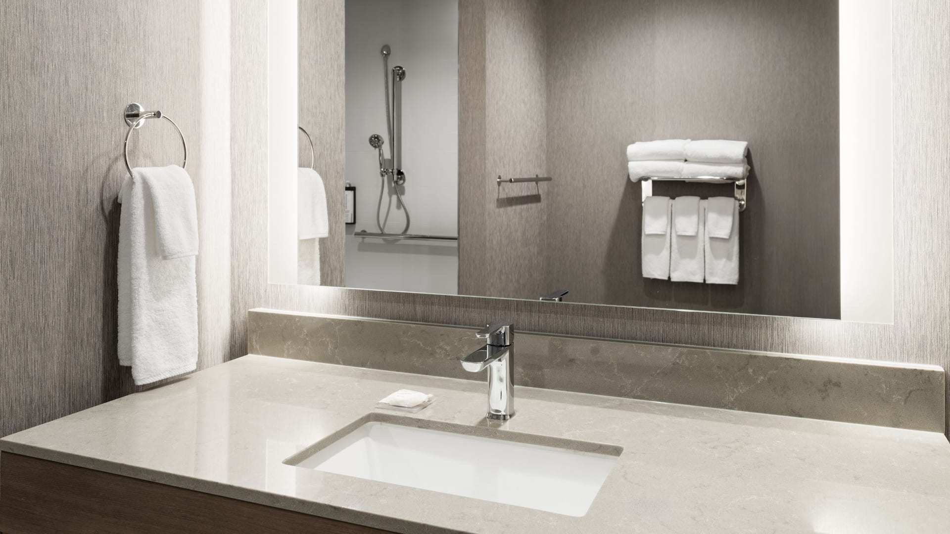 Hyatt Place Billings Accessible King Bathroom