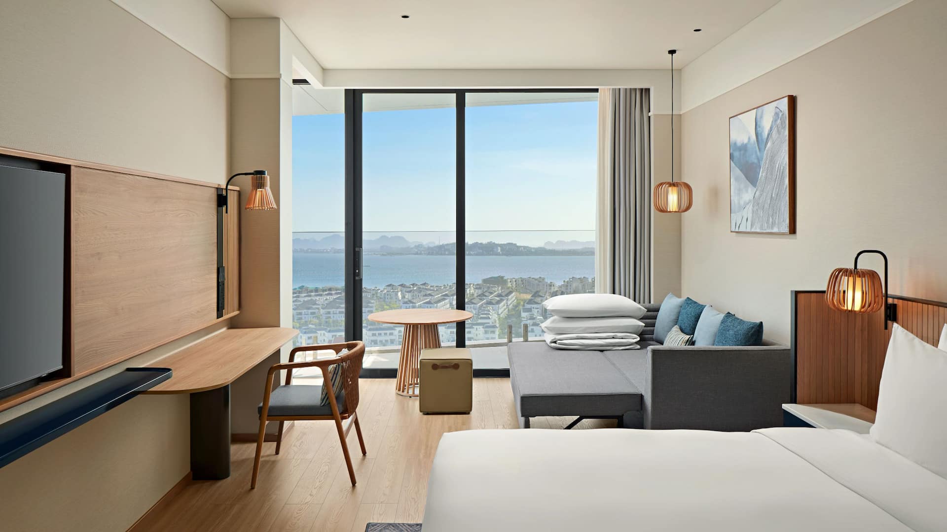 第 3，共 5 Hyatt Place Ha Long Bay, Bai Chay King Bed Bay View