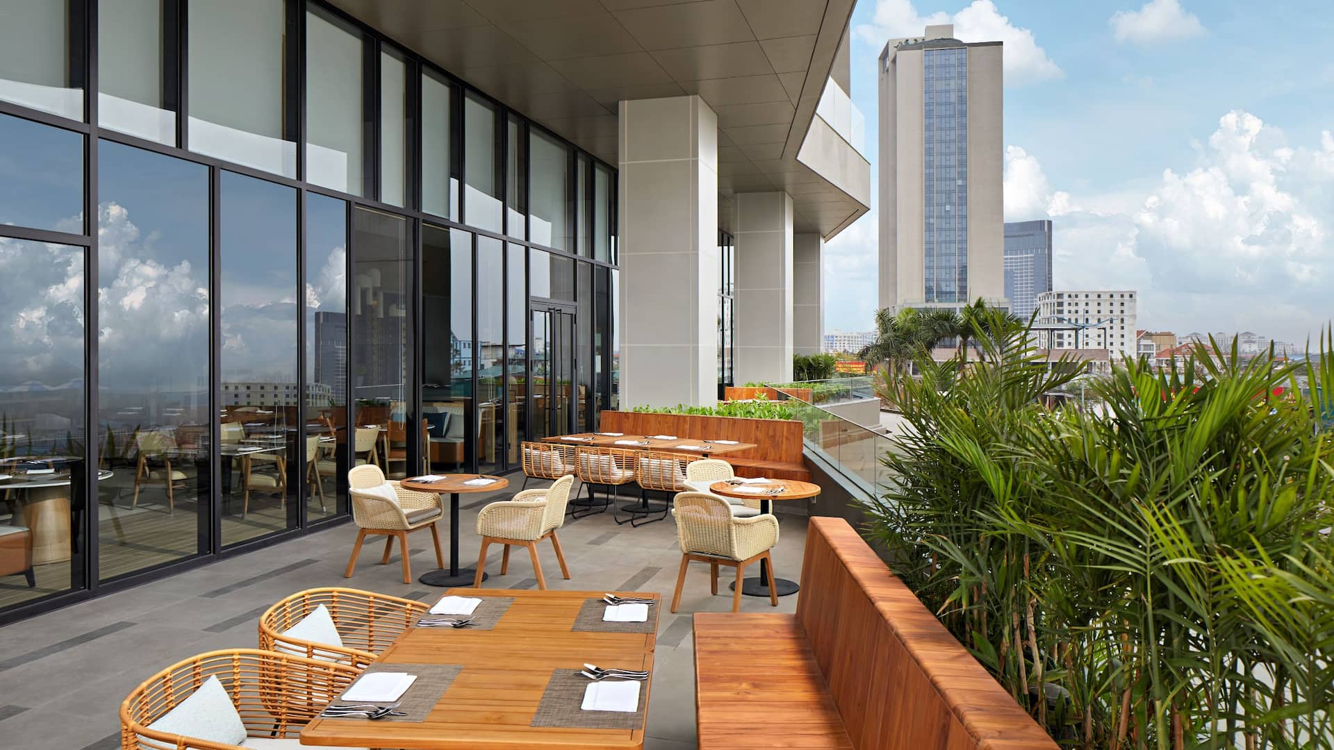 3 of 5 Hyatt Place Ha Long Bay, Bai Chay Bistro At The Bay Terrace