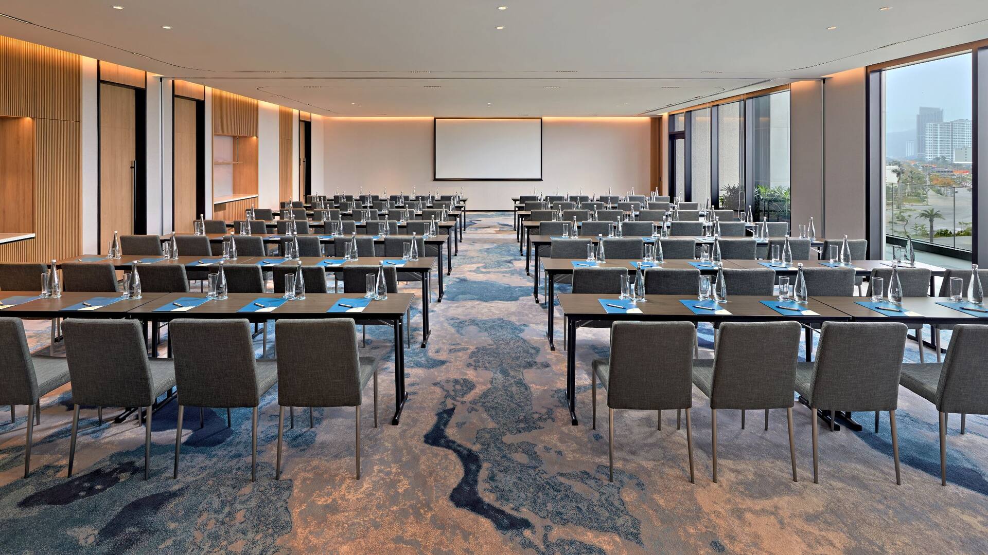 1/2 Hyatt Place Ha Long Bay, Bai Chay Ballroom Classroom