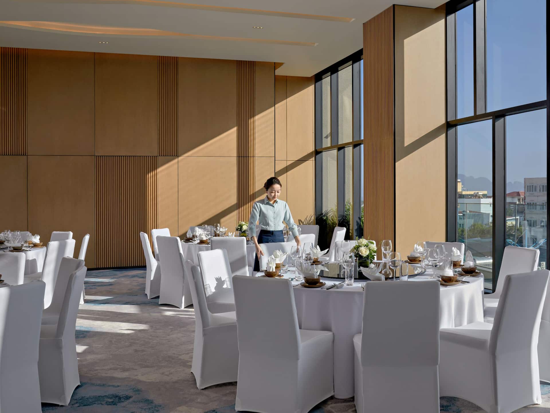 Hyatt Place Ha Long Bay, Bai Chay Ballroom Banquet Service