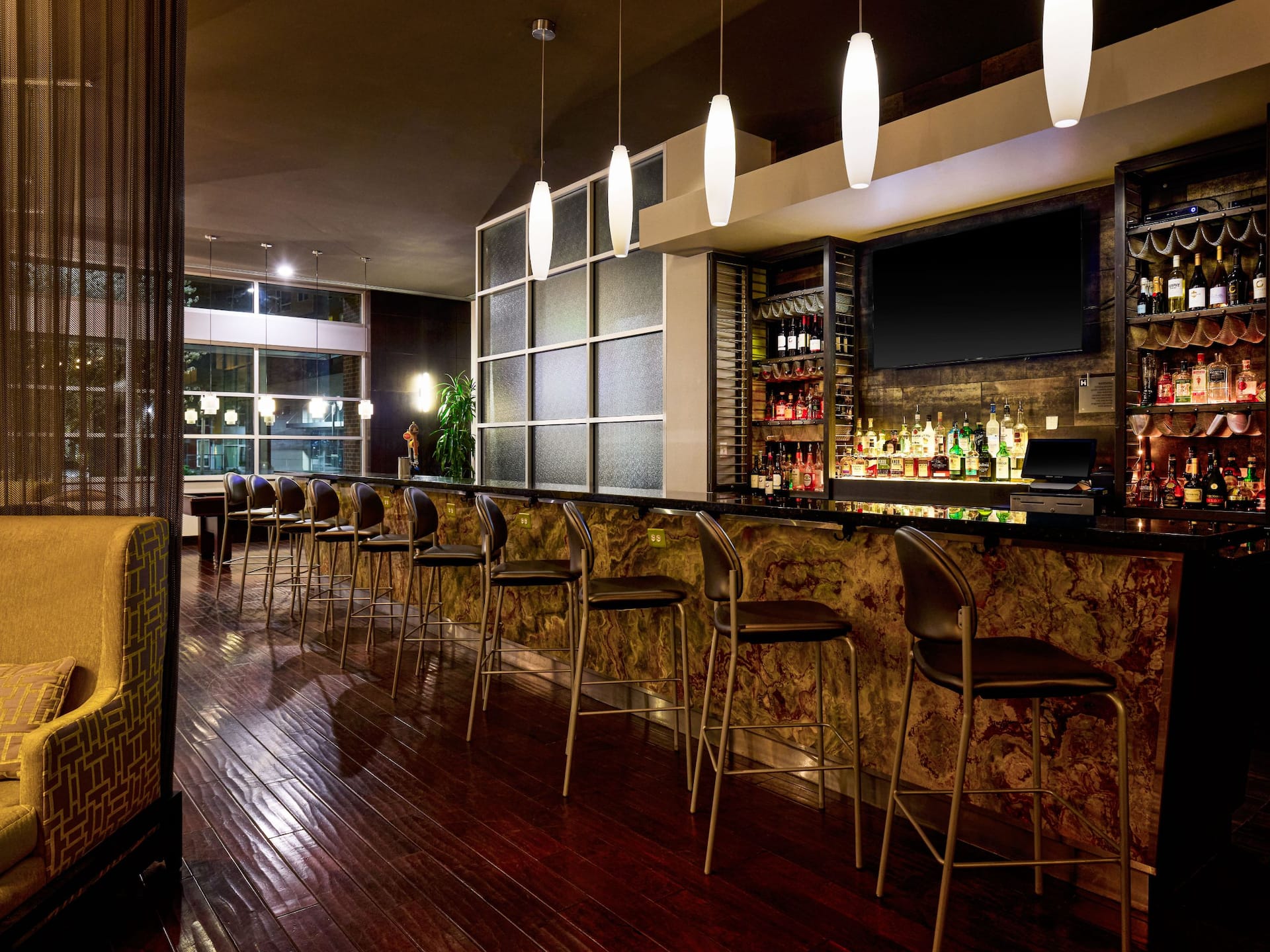 Hyatt House Seattle/Redmond H Bar Bar Angle