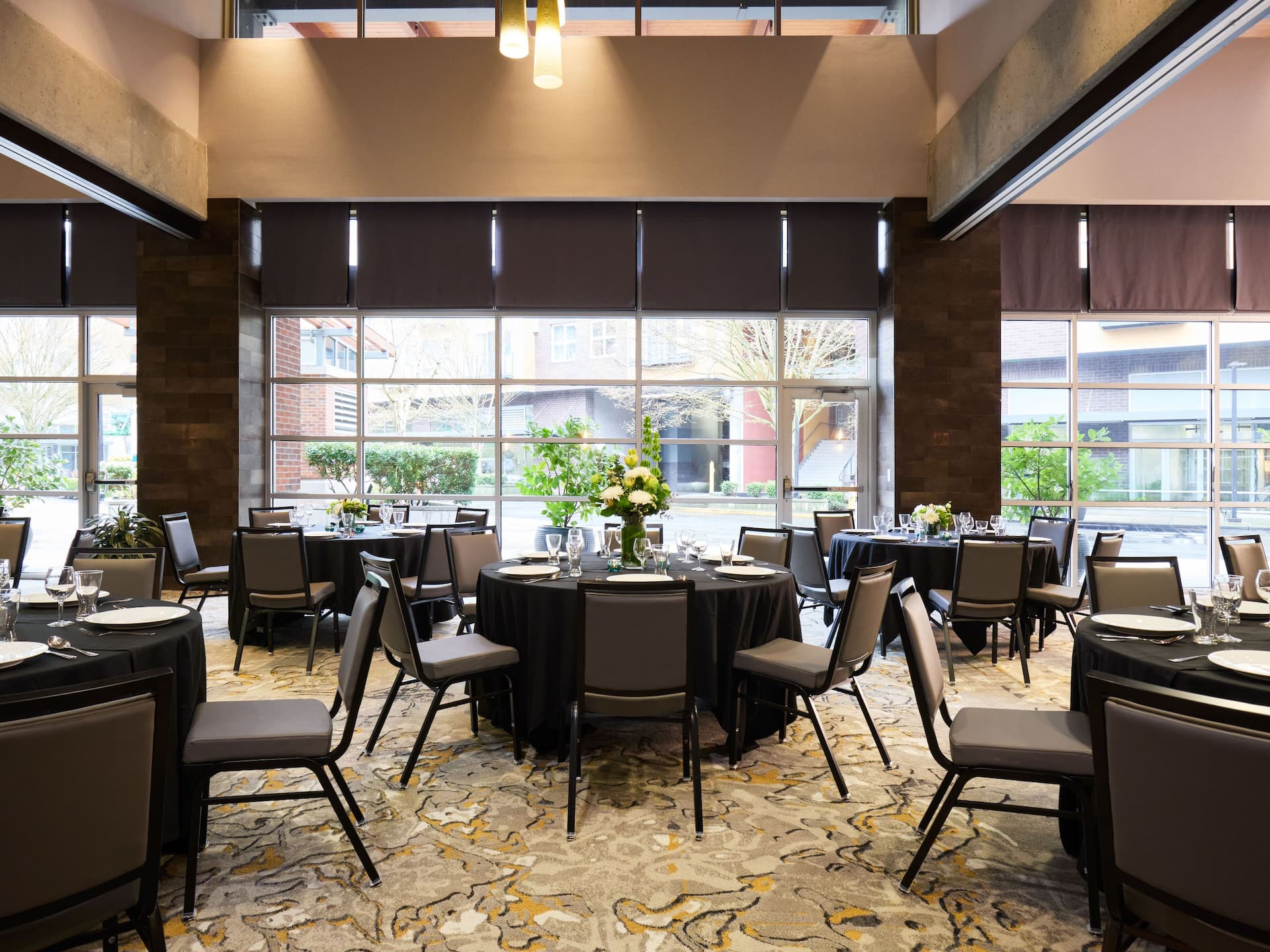 Hyatt House Seattle/Redmond Meeting Space Rounds View