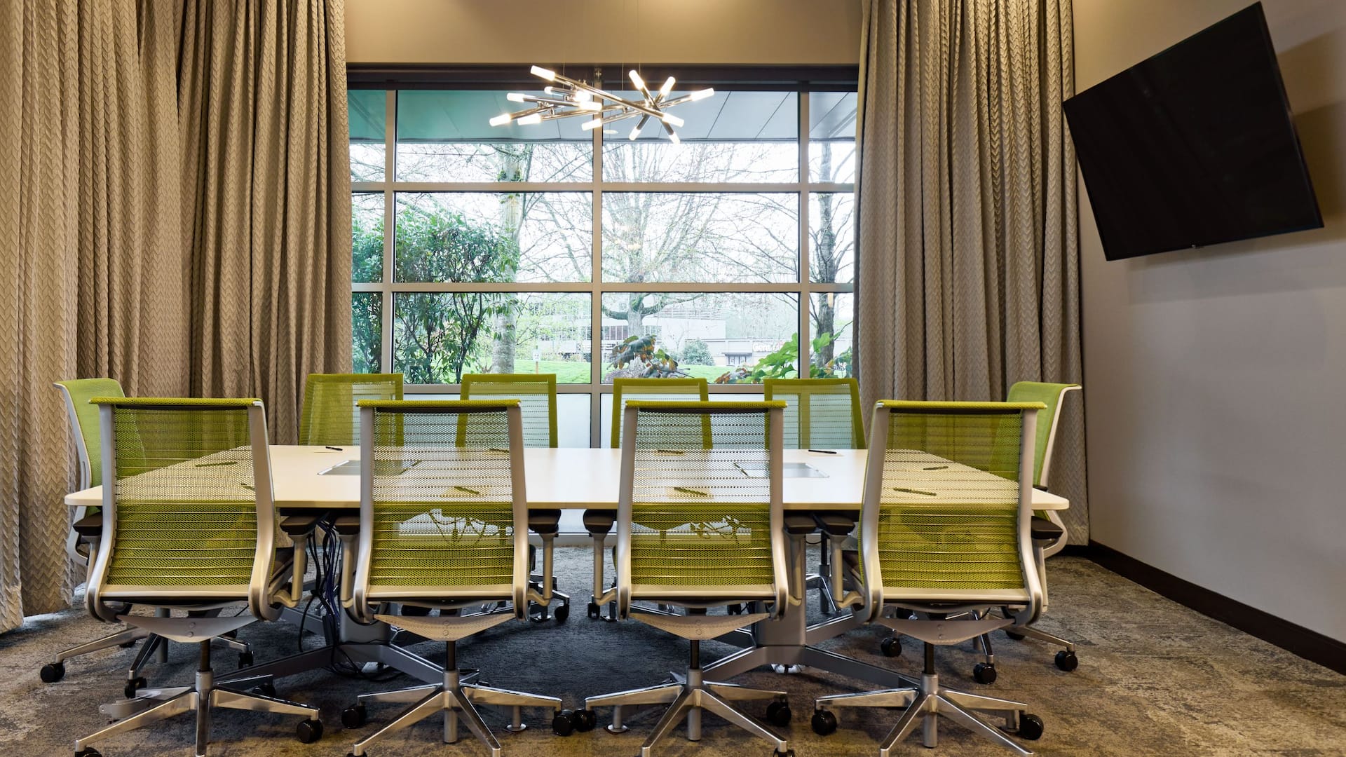 Hyatt House Seattle/Redmond The Gathering Room Boardroom Area