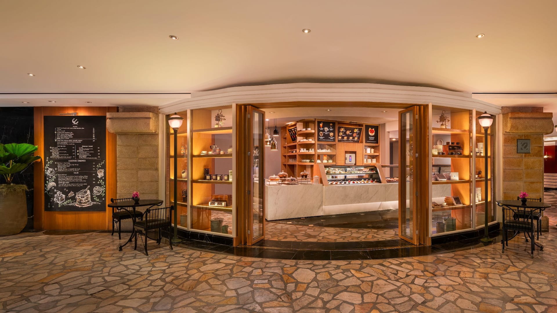 Grand Hyatt Erawan Bangkok Erawan Bakery Outside