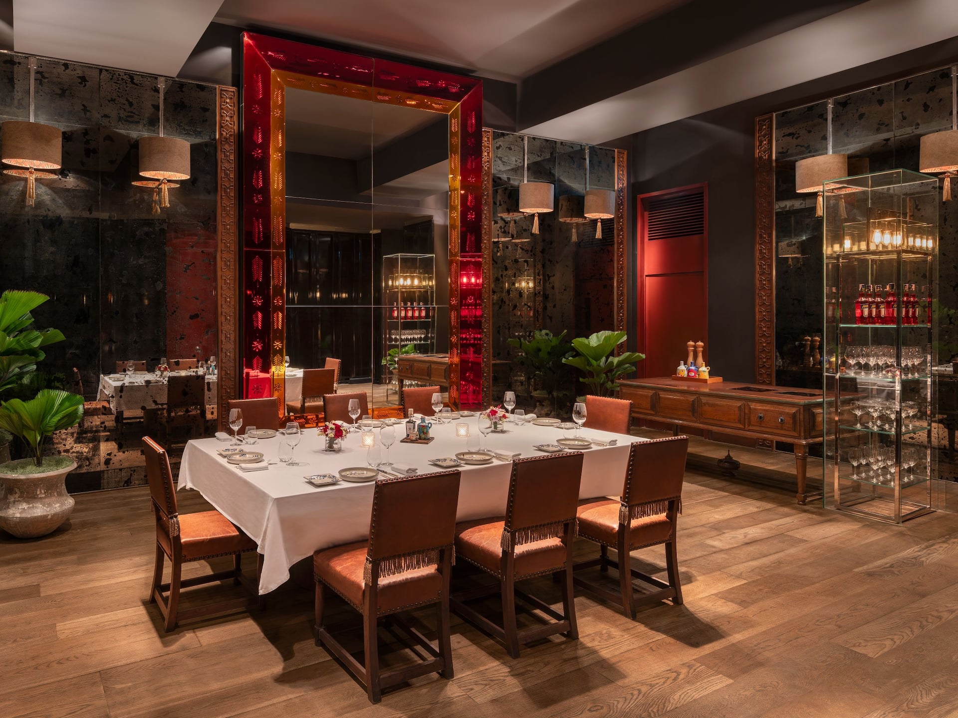 Grand Hyatt Erawan Bangkok Salvia Chamber