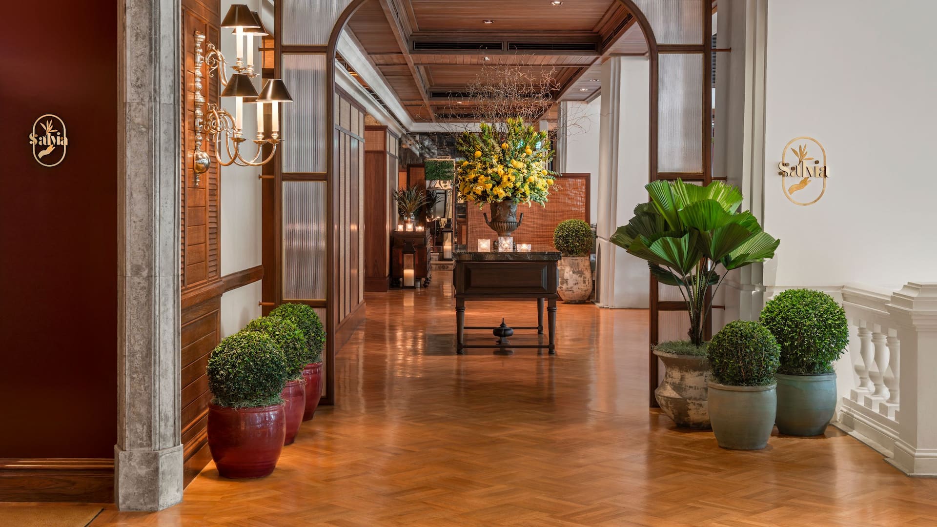 Grand Hyatt Erawan Bangkok Salvia Entrance
