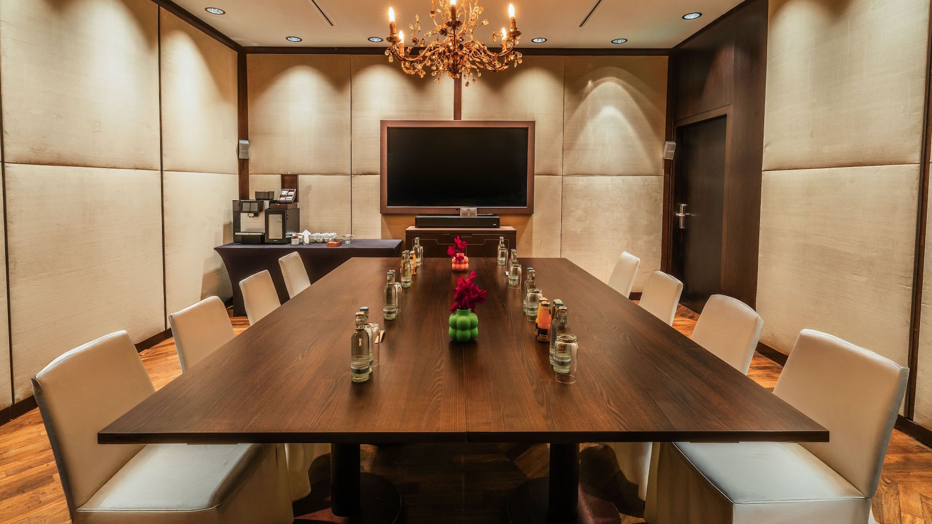 2 of 7 Grand Hyatt Berlin Ulrike Lauber Back