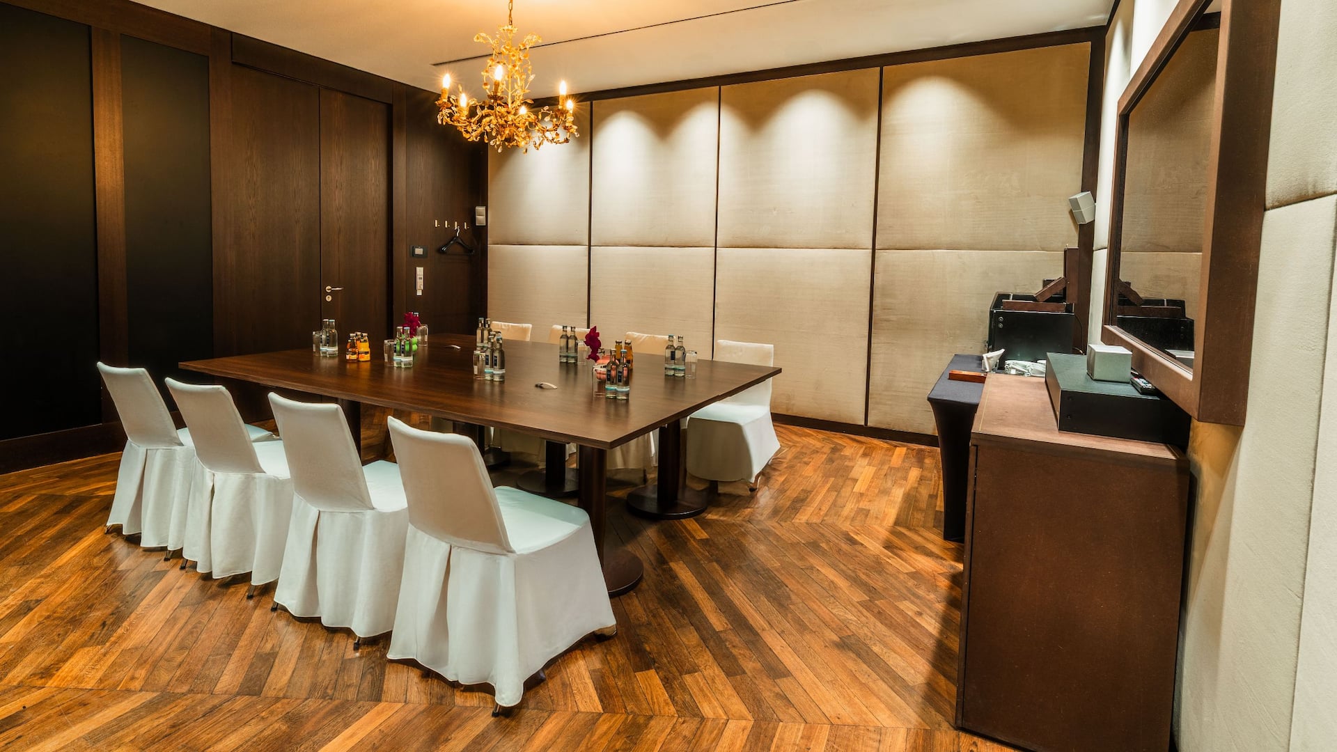 3 of 7 Grand Hyatt Berlin Ulrike Lauber Side