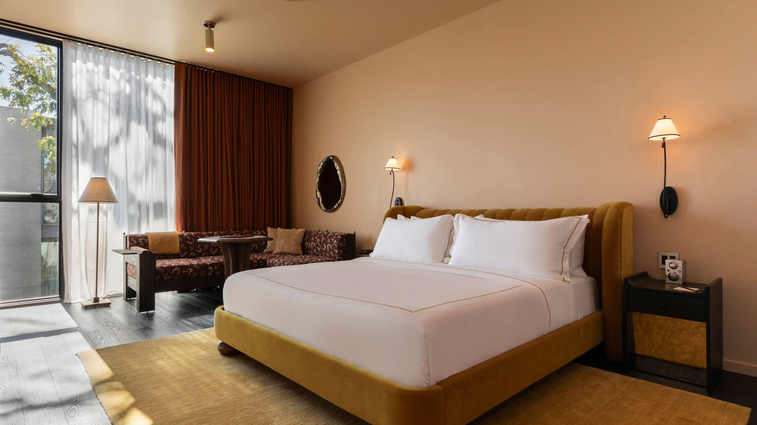 1 de 2 Hotel Saint Augustine, Bunkhouse Hotels Deluxe King Bed