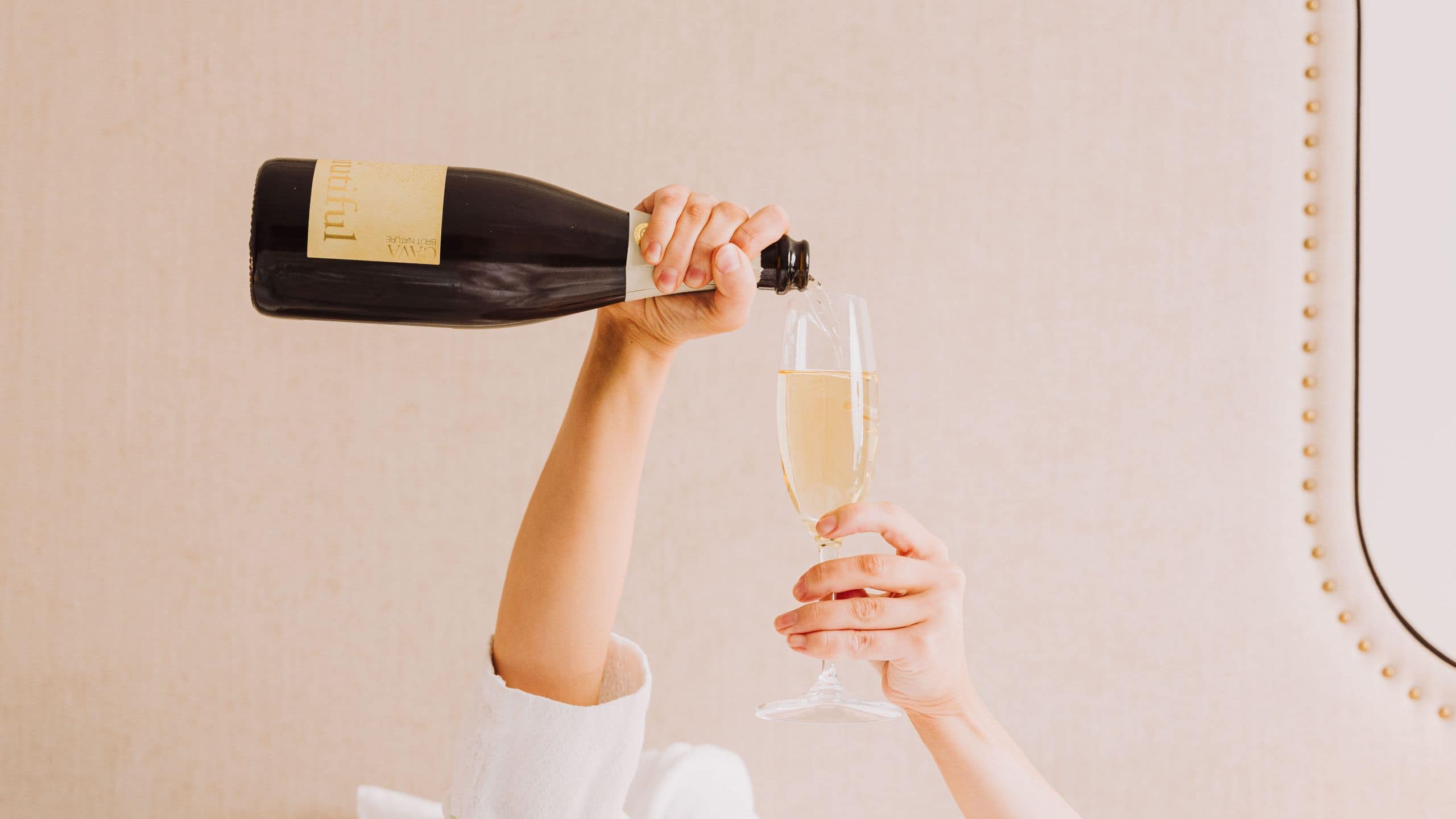 Hôtel Reisen Lifestyle Champagne In Bed
