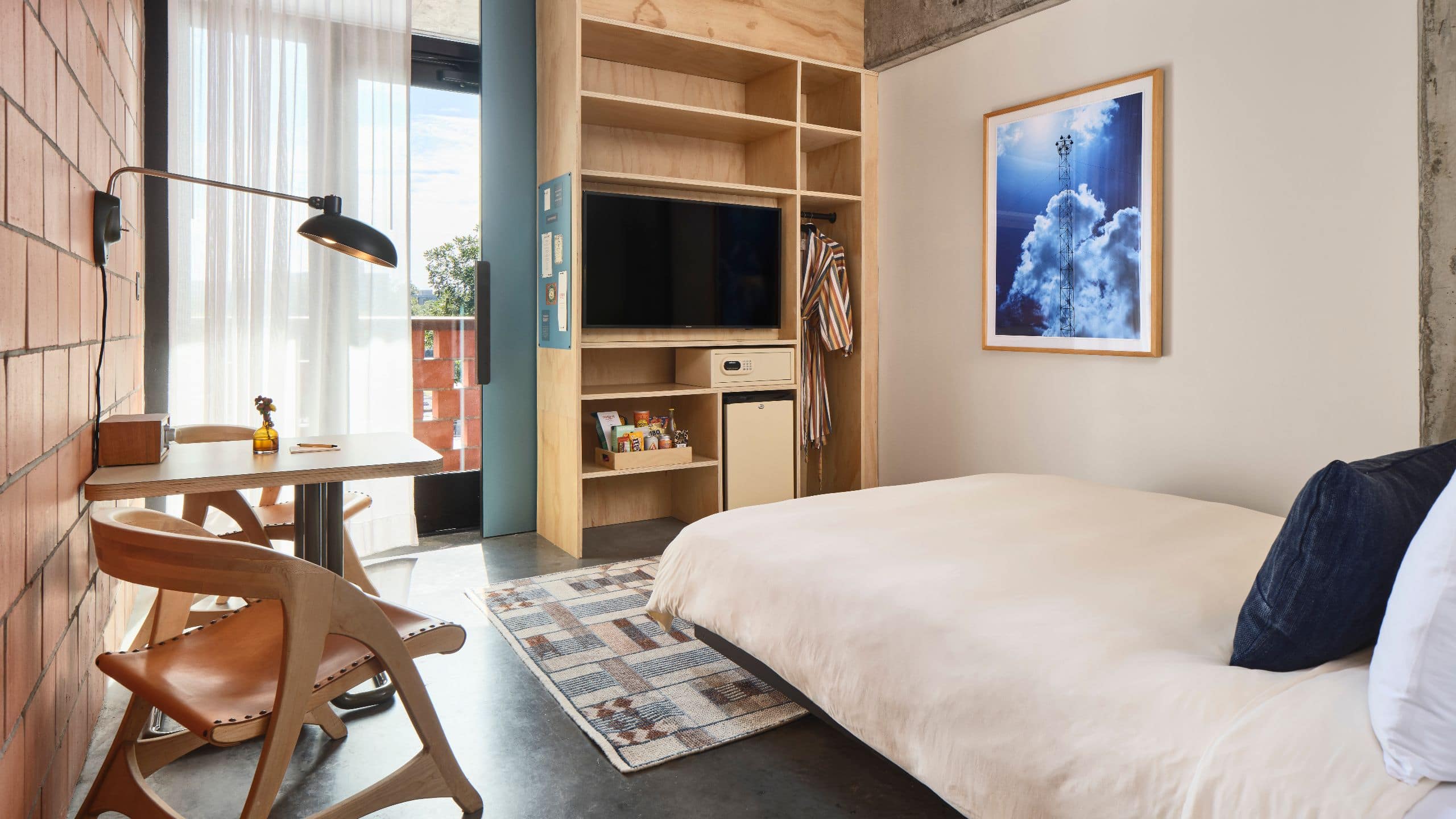 Carpenter Hotel, Bunkhouse Hotels Simple Queen