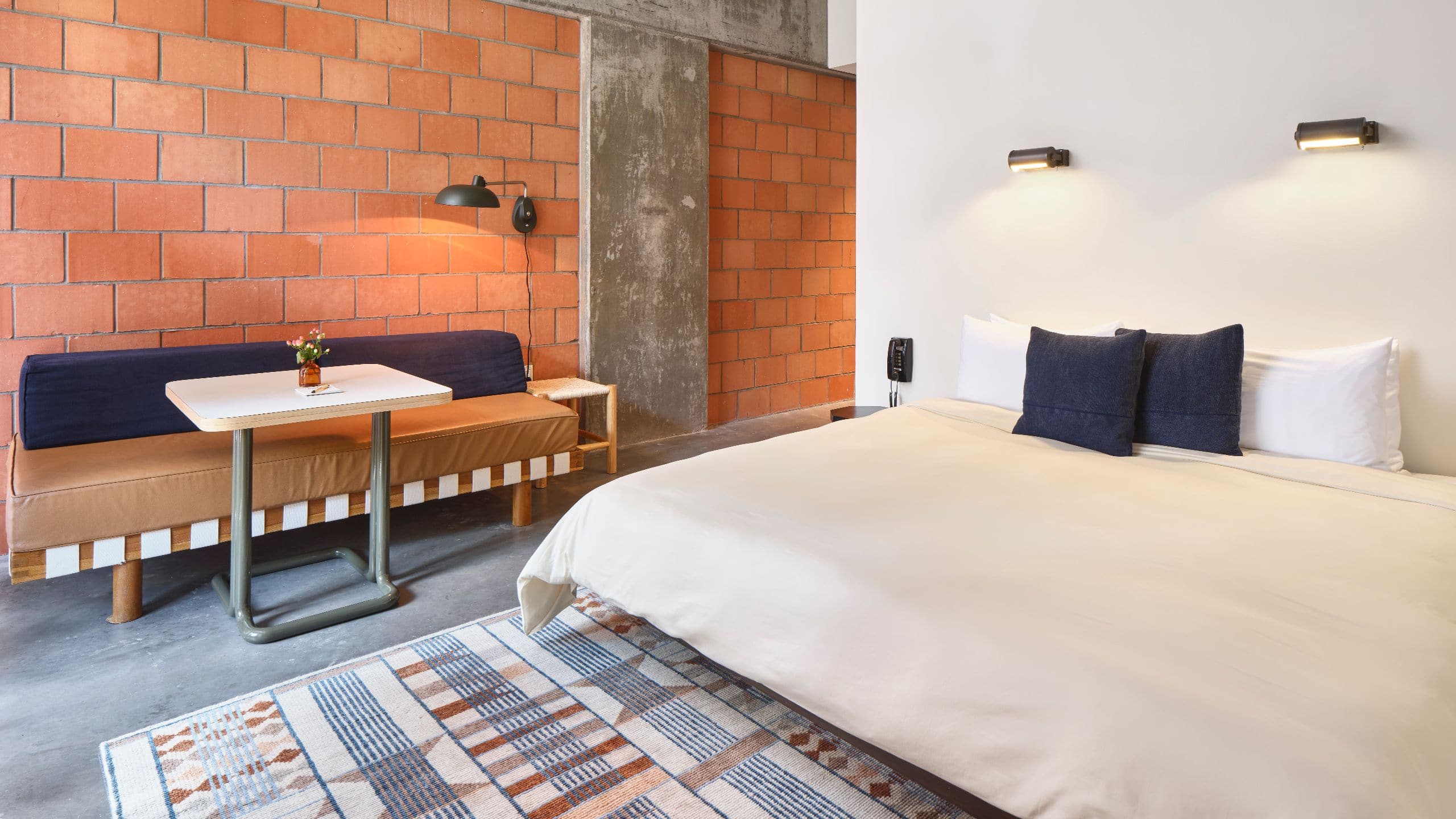 Carpenter Hotel, Bunkhouse Hotels Standard King Facing bed