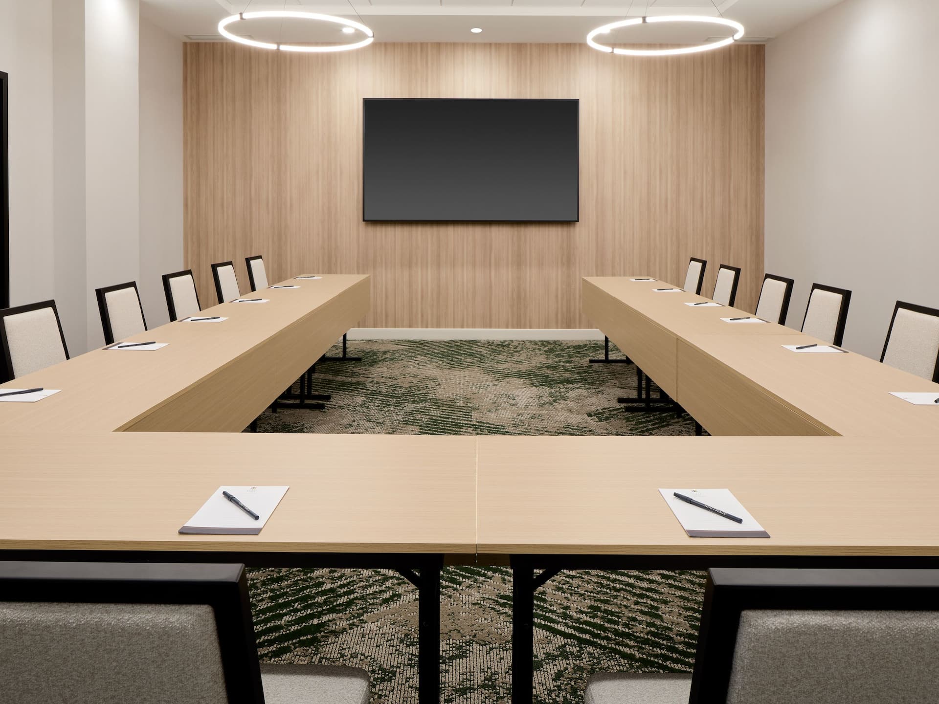 Hyatt Place Montreal Airport Cardinal Room