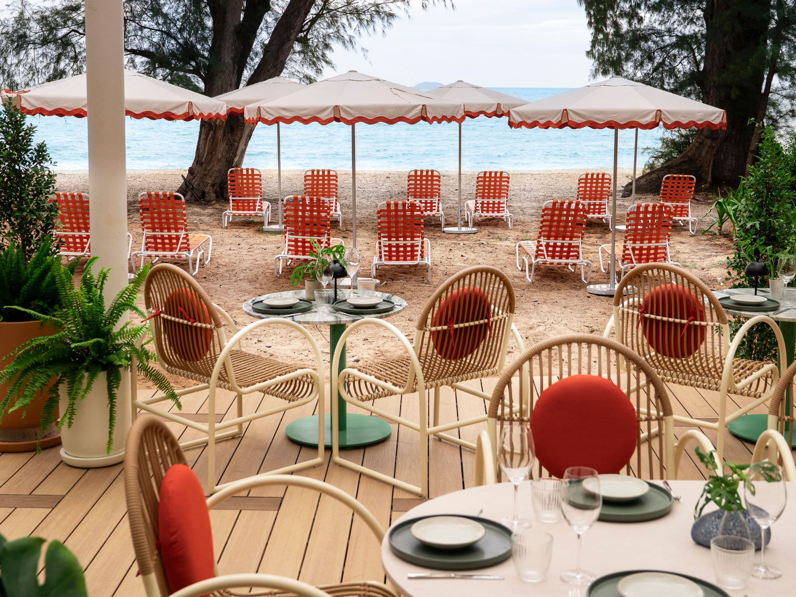 The Standard, Pattaya Na Jomtien Esme Beach Club