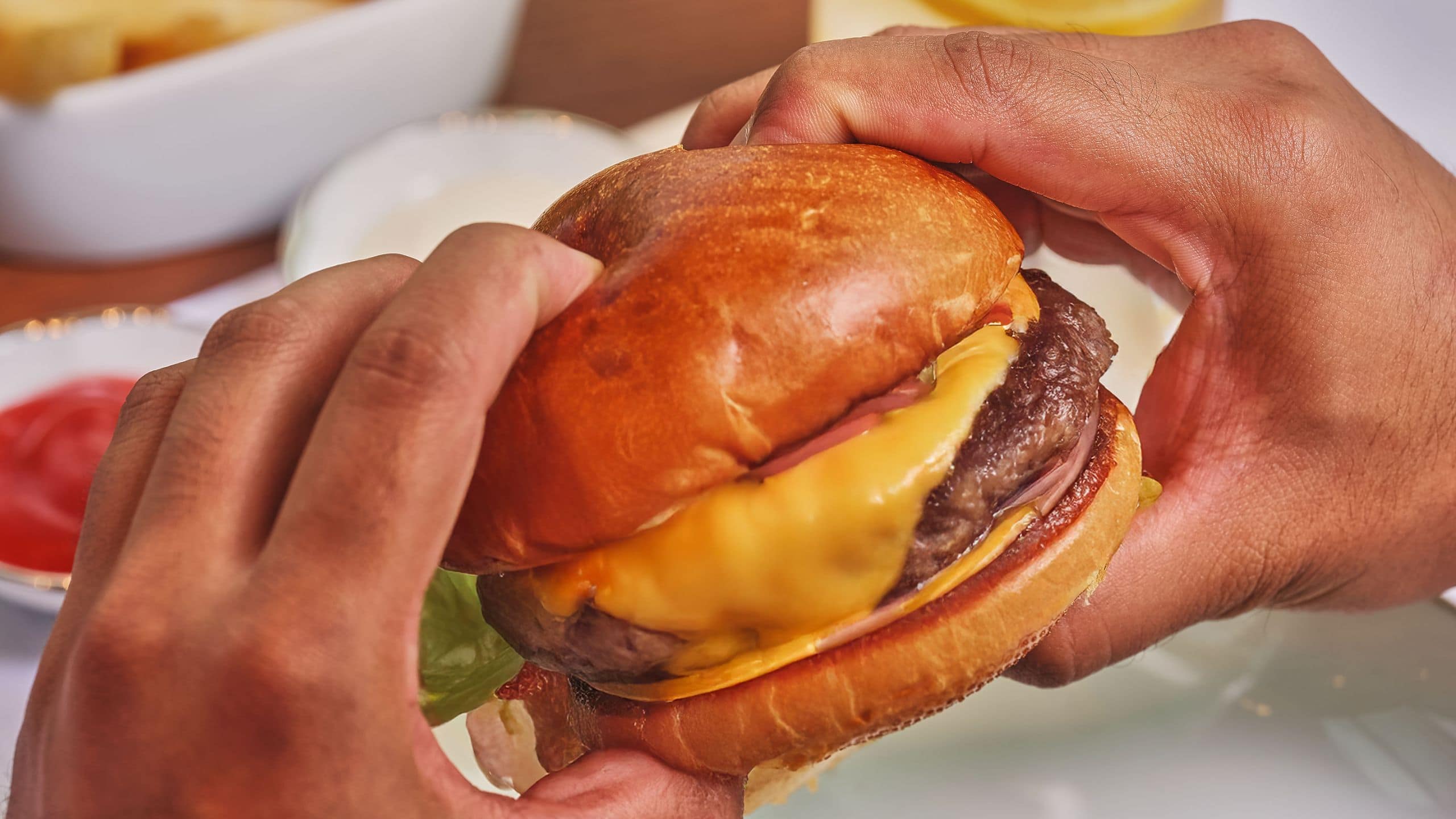 Park Hyatt Kuala Lumpur Cheeseburger Diner
