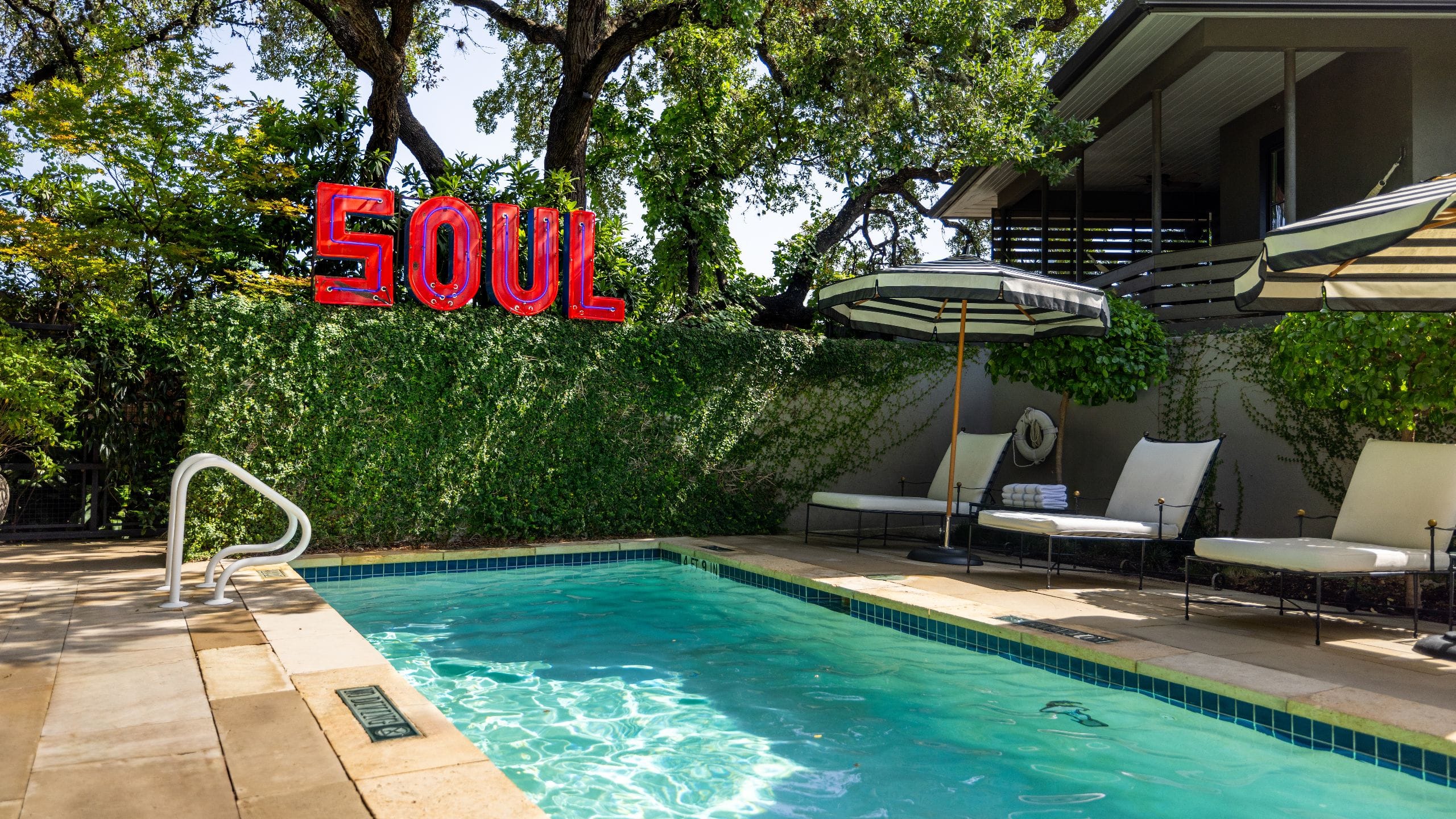 Hotel Saint Cecilia, Bunkhouse Hotels Pool Soul Loungers Close