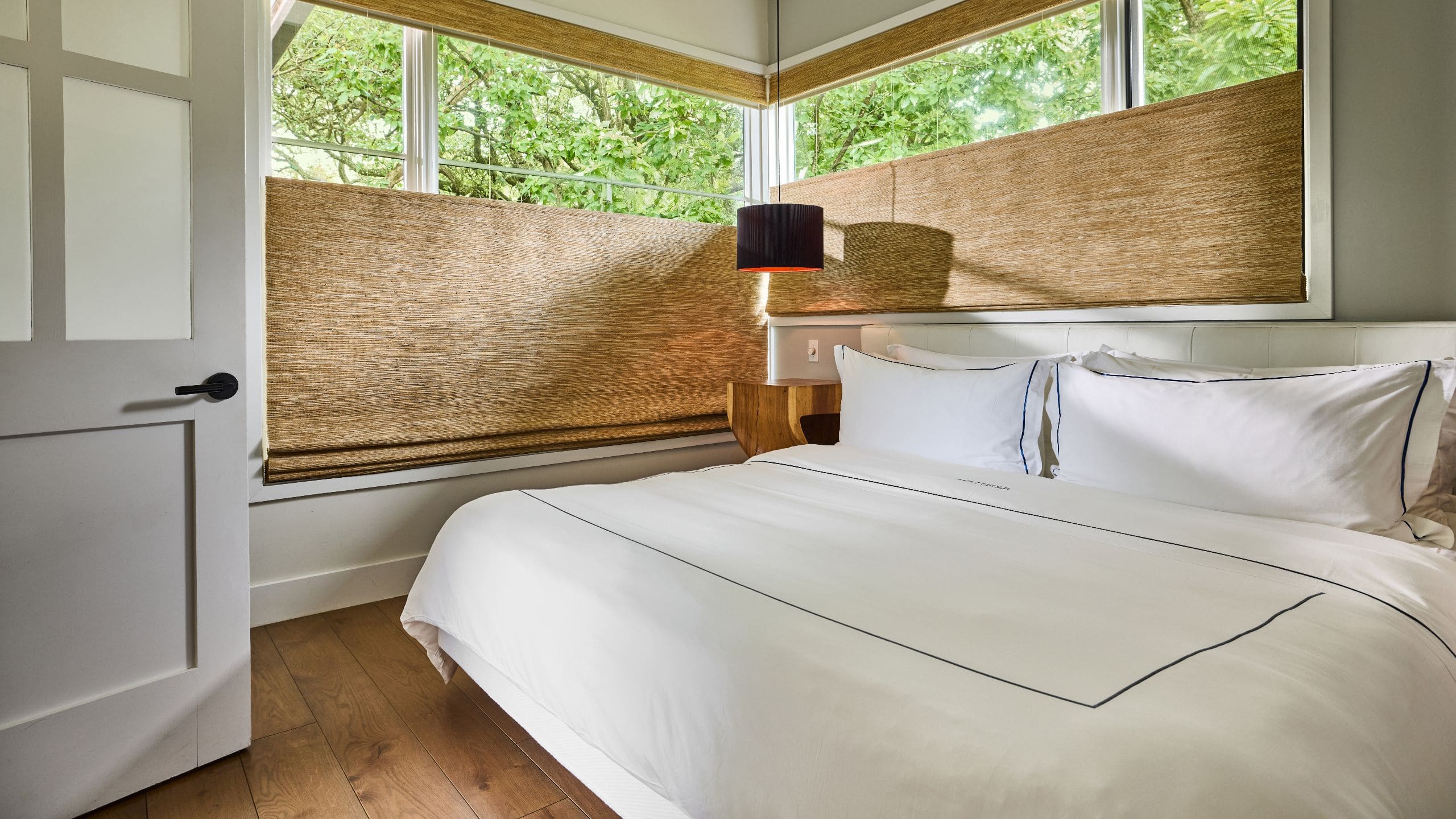 Hotel Saint Cecilia, Bunkhouse Hotels Poolside Bungalow Bed