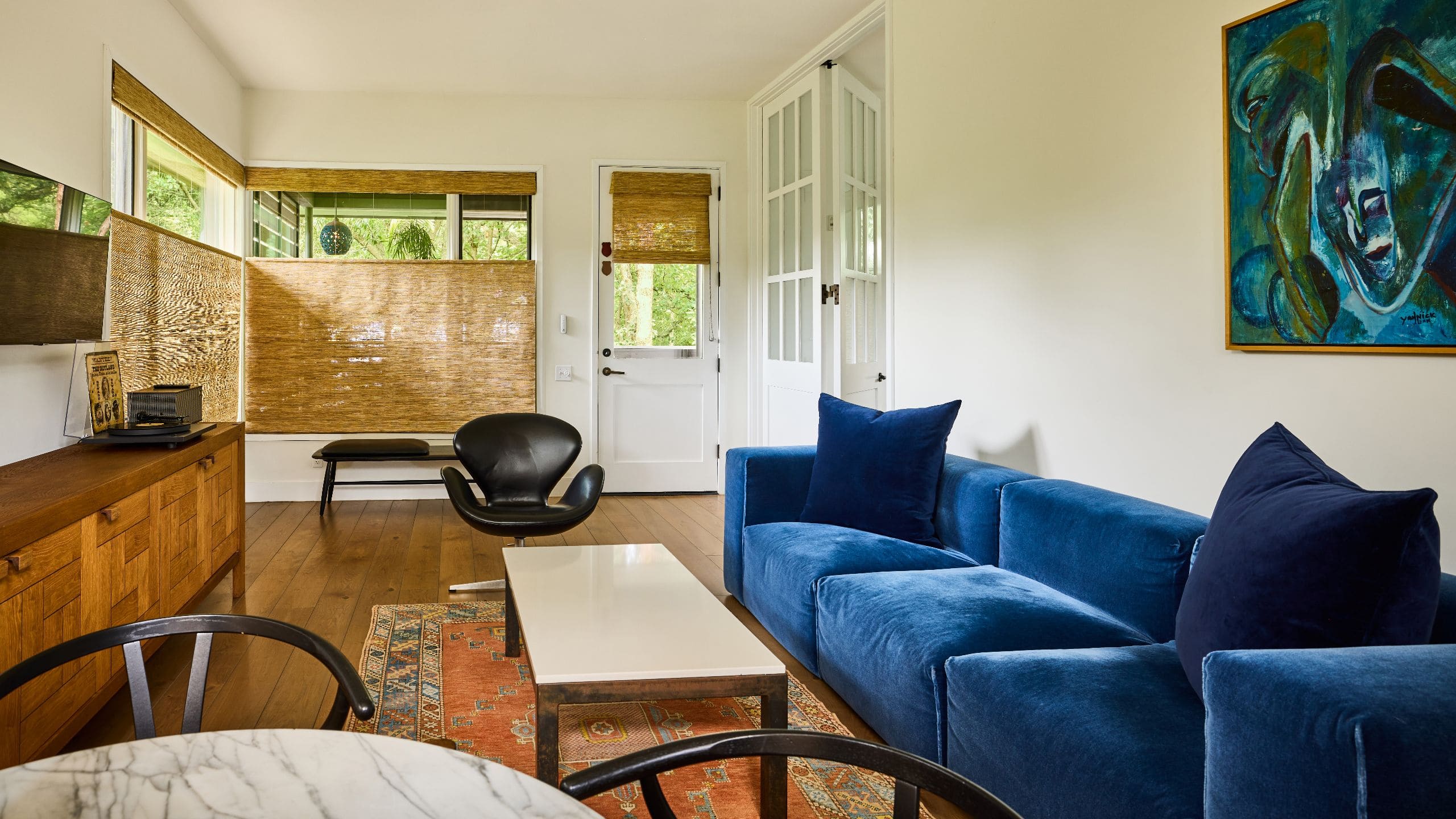 3 из 3 Hotel Saint Cecilia, Bunkhouse Hotels Poolside Bungalow Living Room