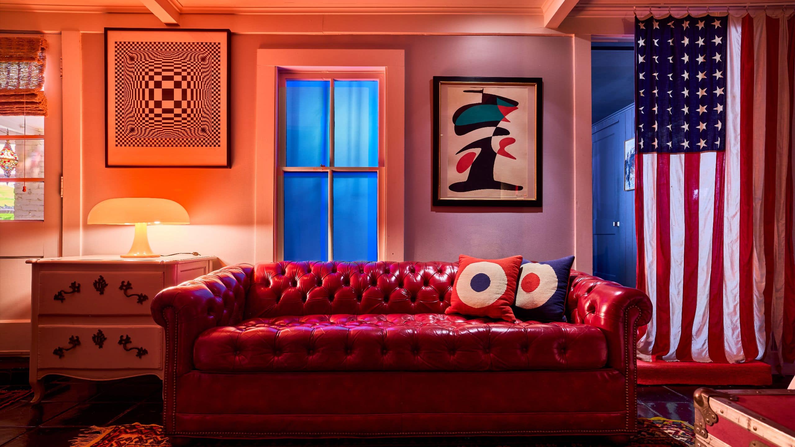 Hotel Saint Cecilia, Bunkhouse Hotels Suite Five Couch