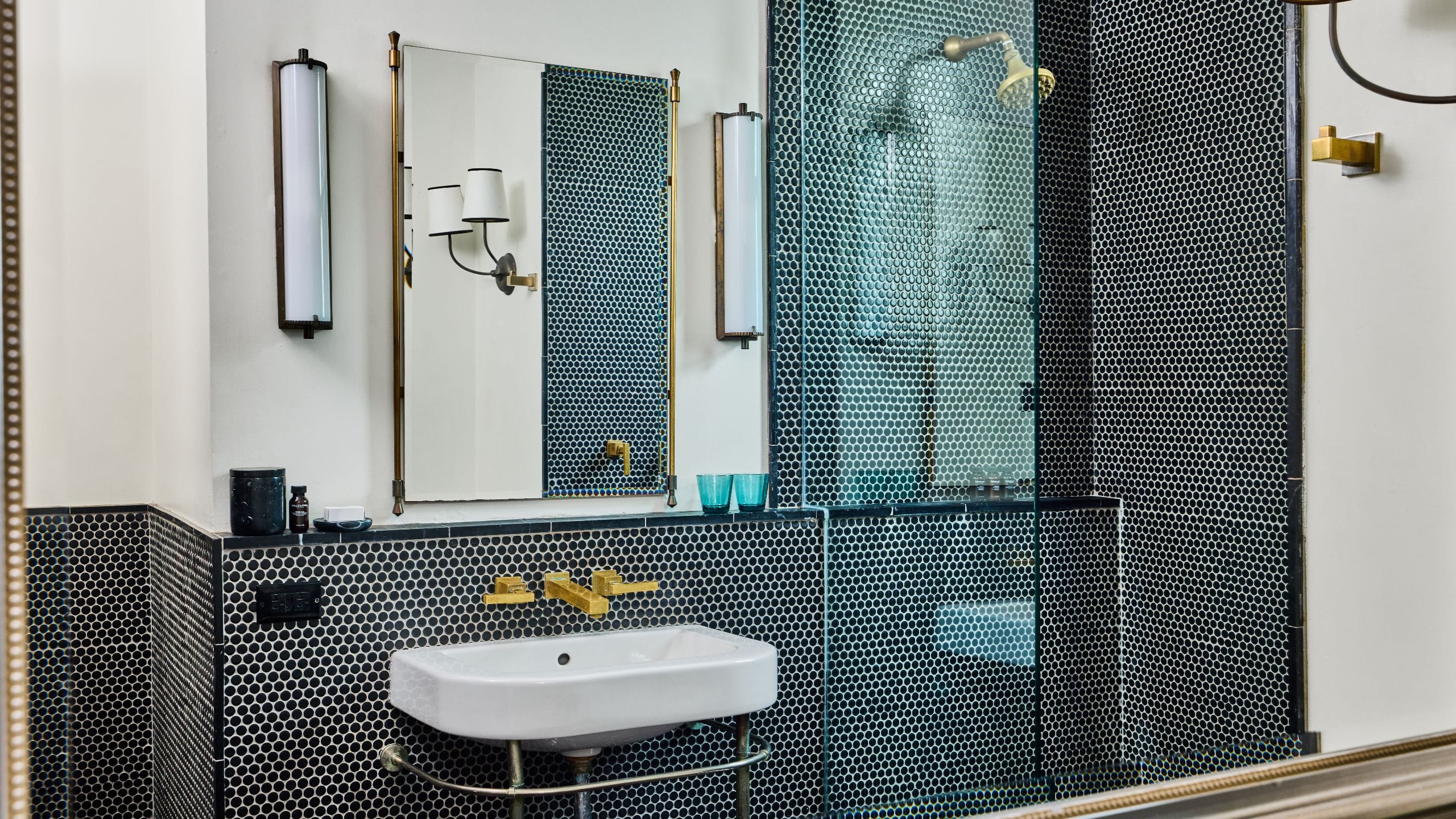 3 из 4 Hotel Saint Cecilia, Bunkhouse Hotels Suite Four Bathroom