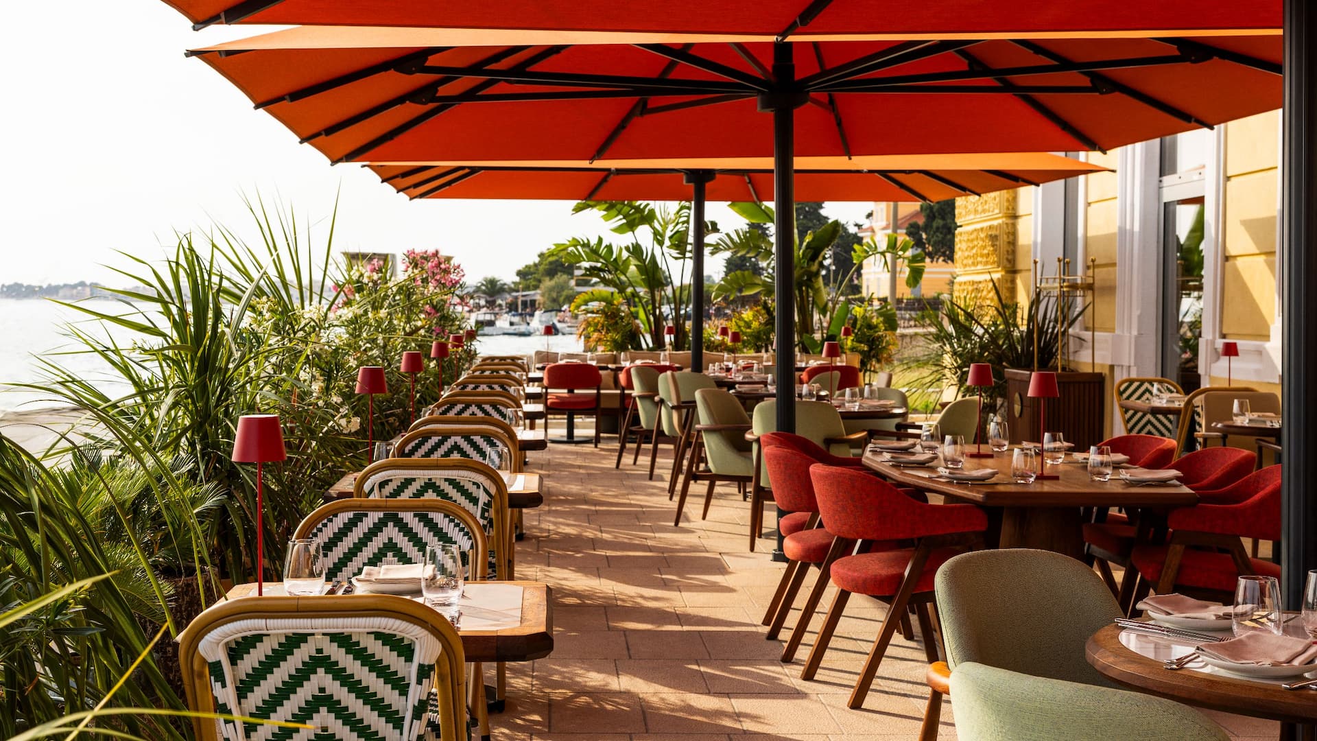 6 von 7 Hyatt Regency Zadar Fenix Terrace Sitting Area