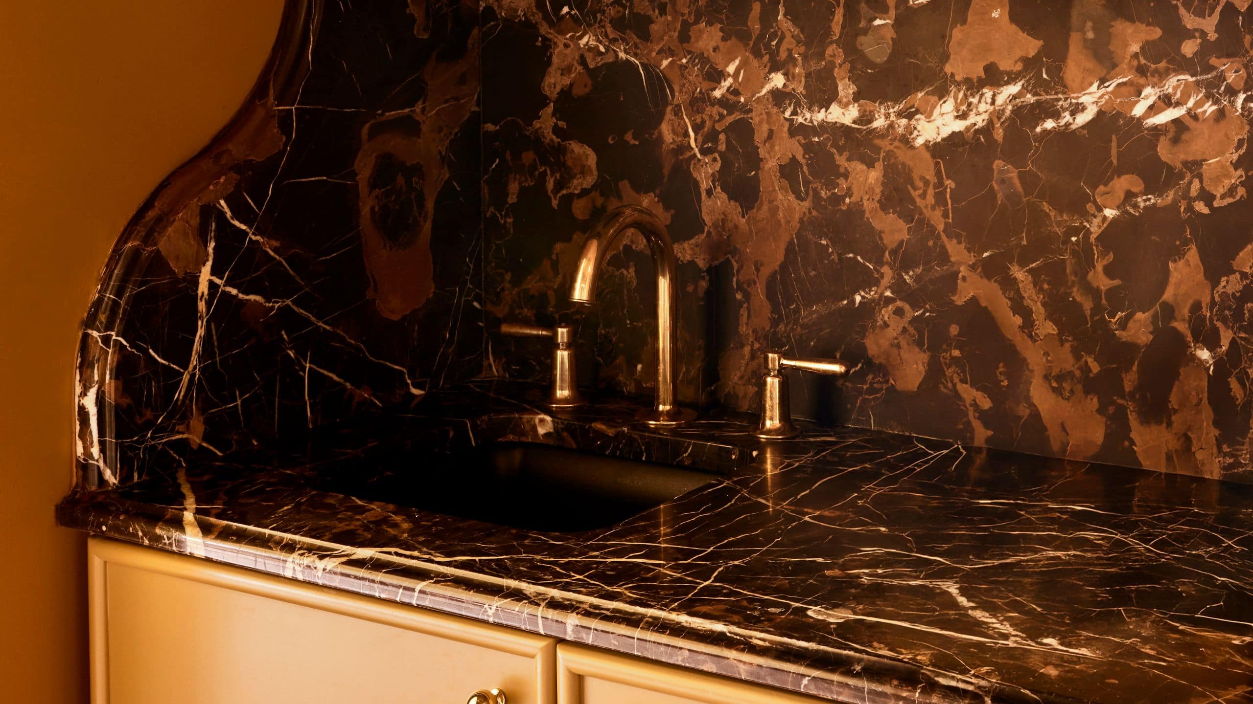 9 of 9 Hotel Genevieve Suite Wet Bar