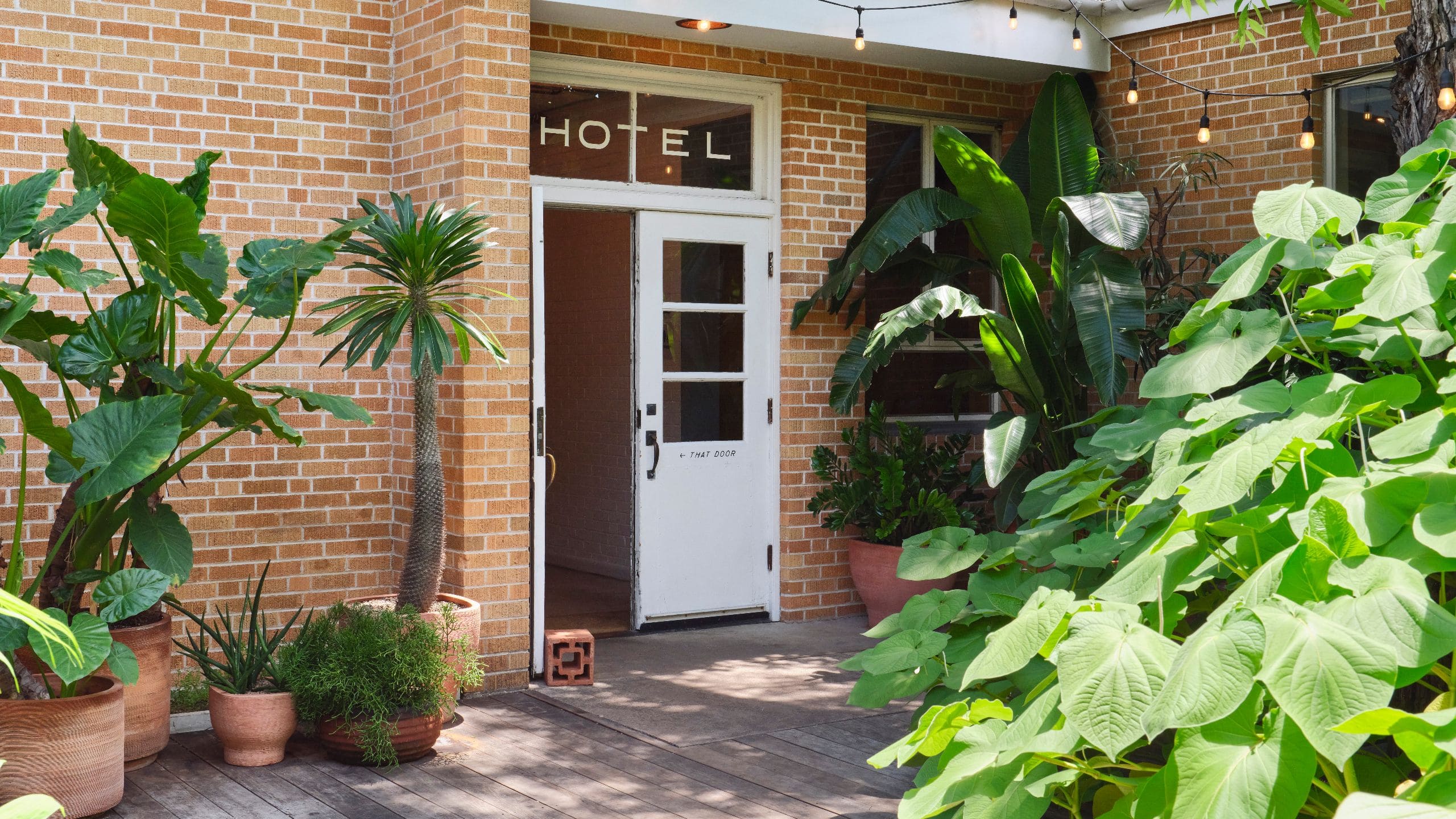 1 de 1 Carpenter Hotel, Bunkhouse Hotels Exterior