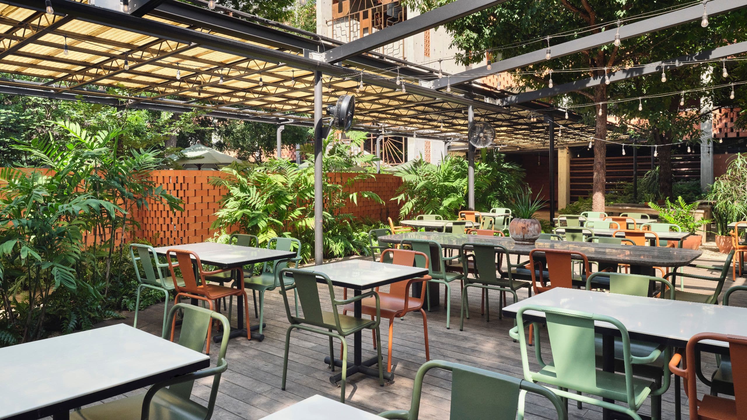 Carpenter Hotel, Bunkhouse Hotels Carpenters Hall Patio
