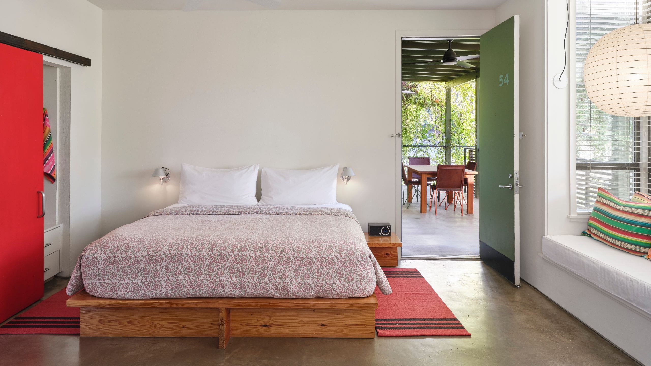 Hyatt Partners AUSKE_P000% Courtyard King Suite Bed