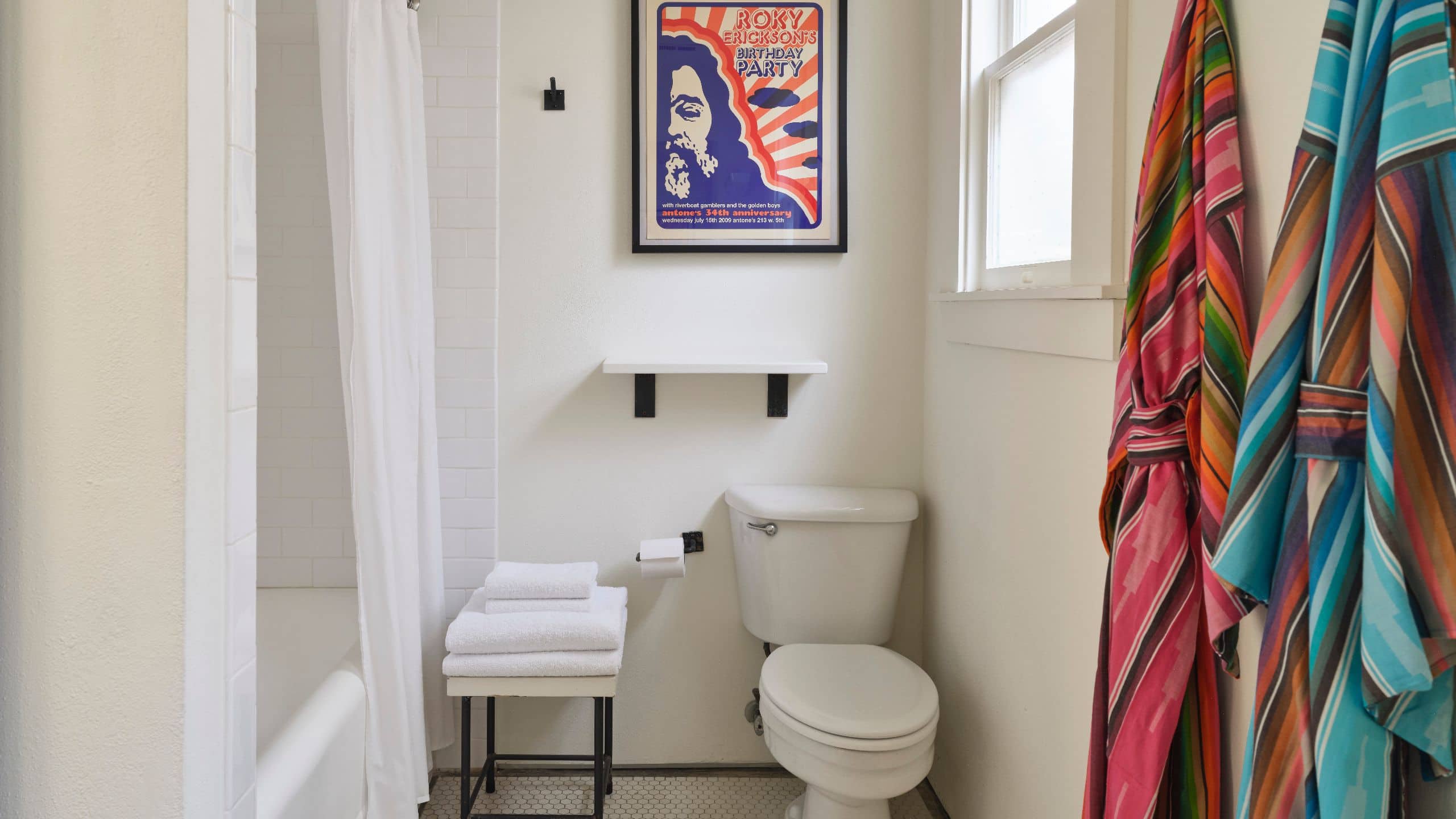 3 of 3 Hotel San José, Bunkhouse Hotels Standard Bathroom