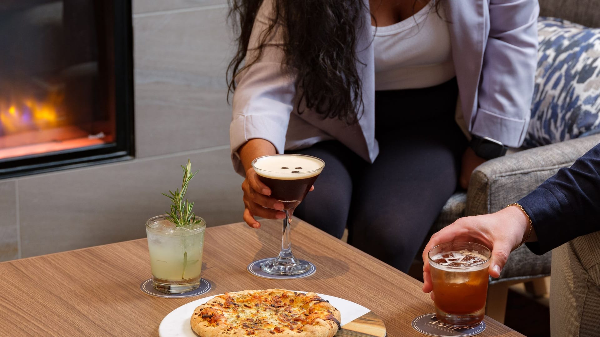 Hyatt Place Albany/Downtown Flatbread Cocktails By Fireplace