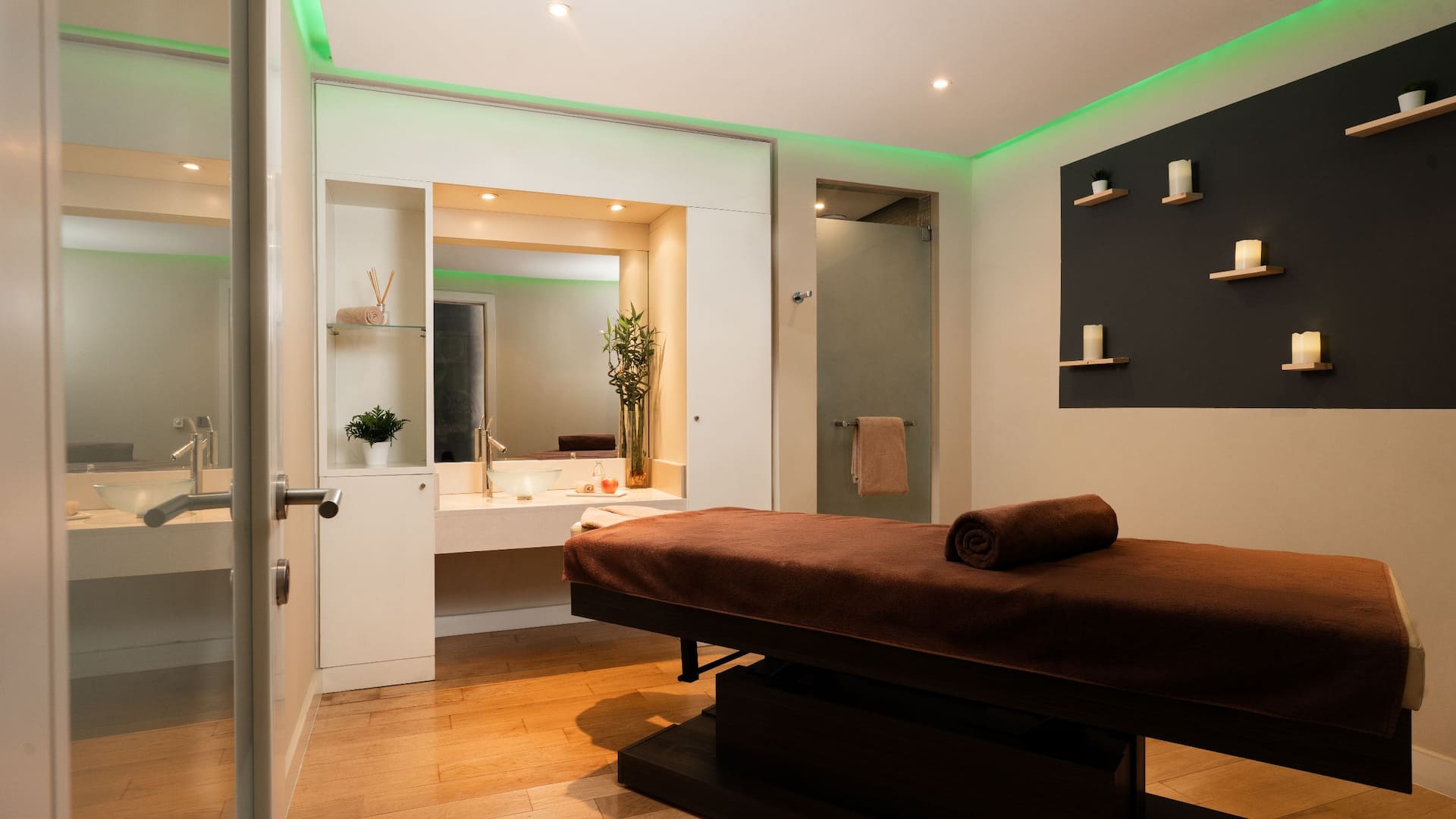 Hyatt Regency Belgrade Club Olympus Massage Room