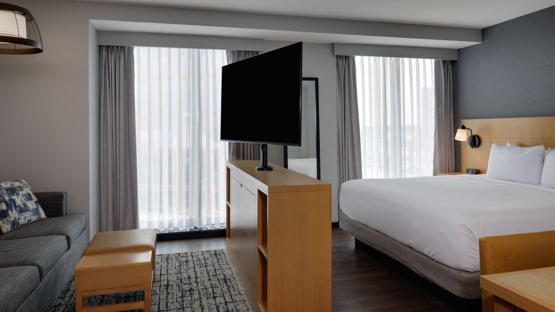 2 de 3 Hyatt Place Boston / Seaport District Accessible Specialty King Room