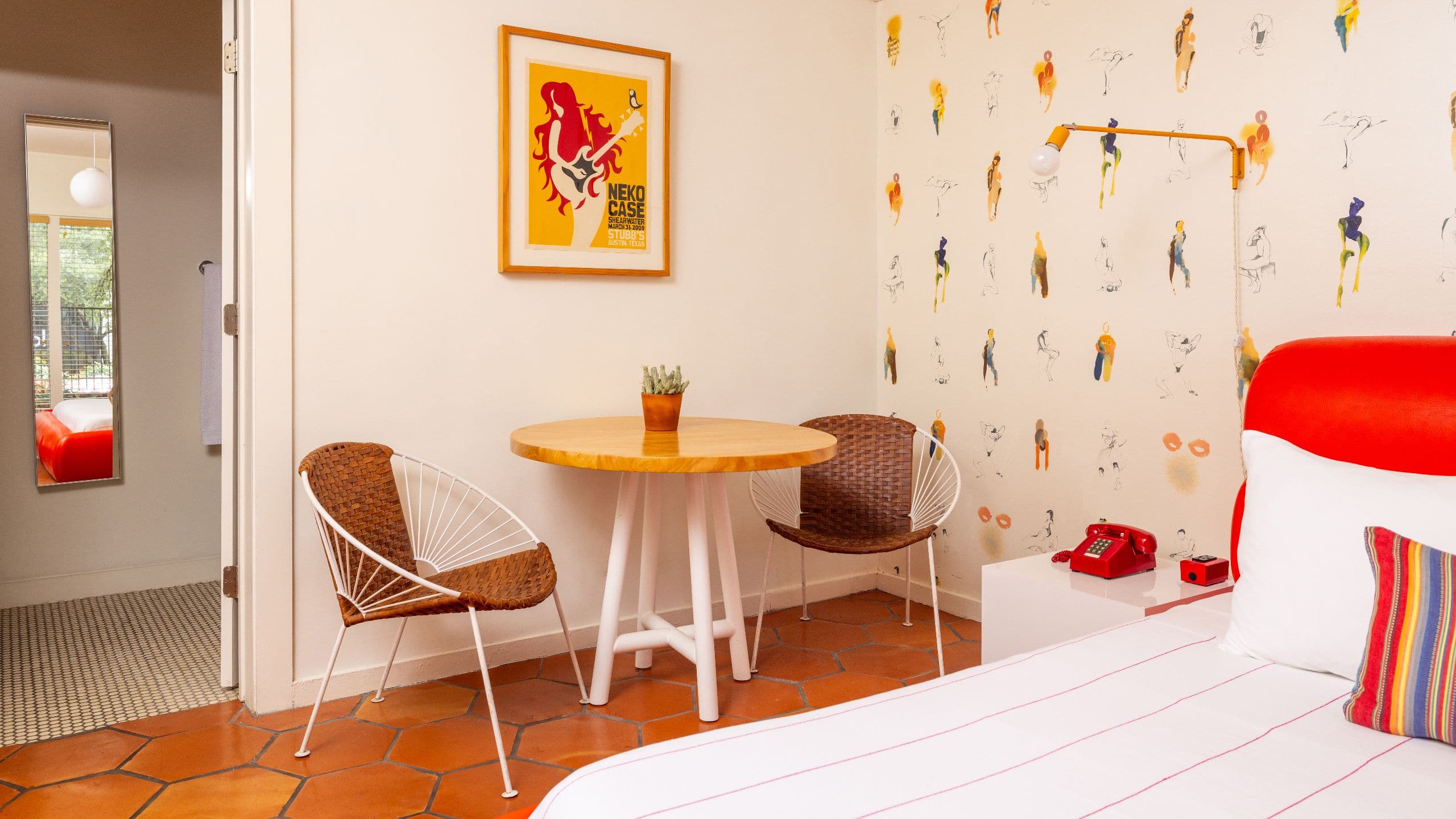 3 of 4 Austin Motel, Bunkhouse Hotels Poolside King Table Chairs Bed