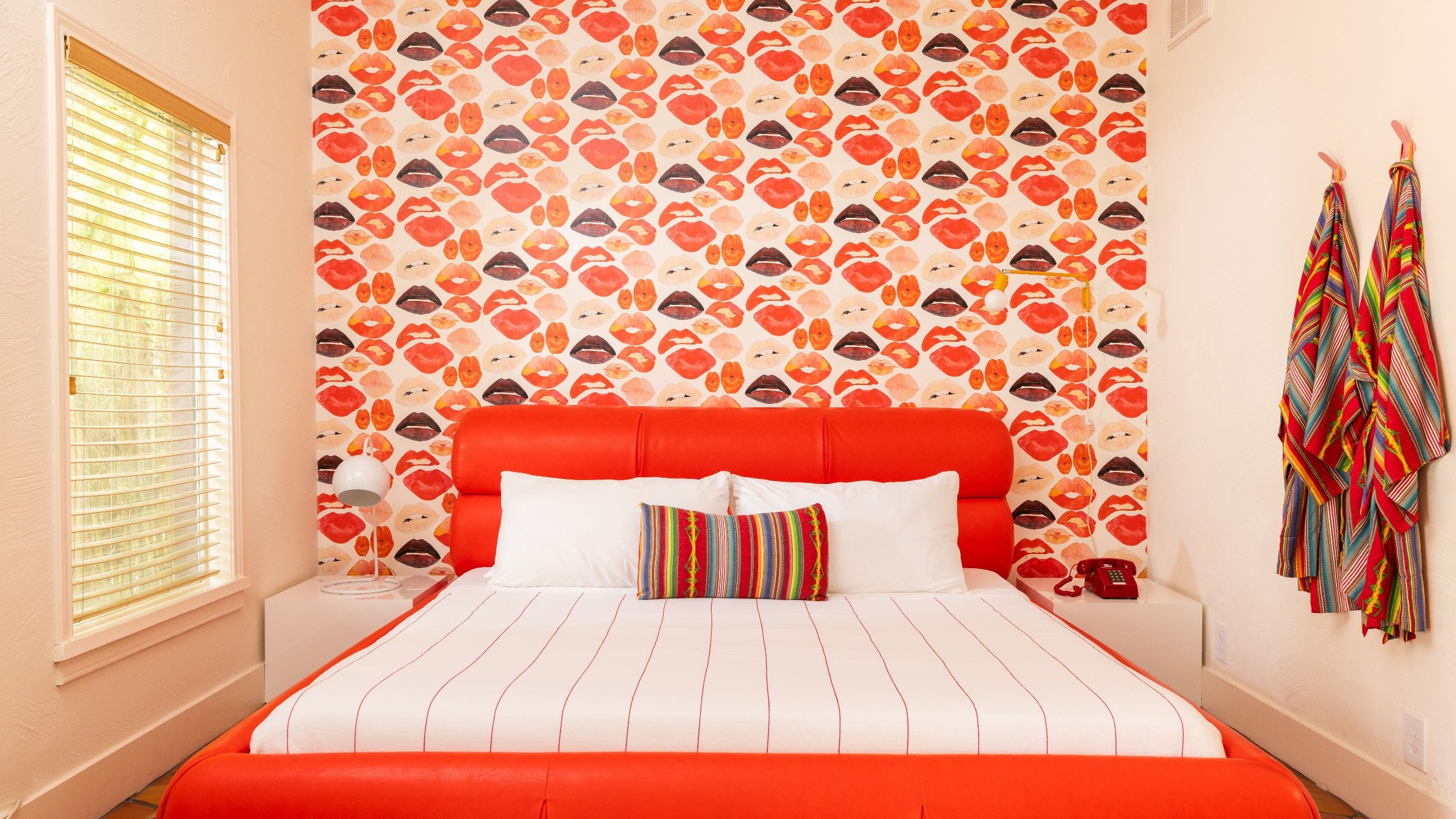 Austin Motel, Bunkhouse Hotels Suite Bed Close-up