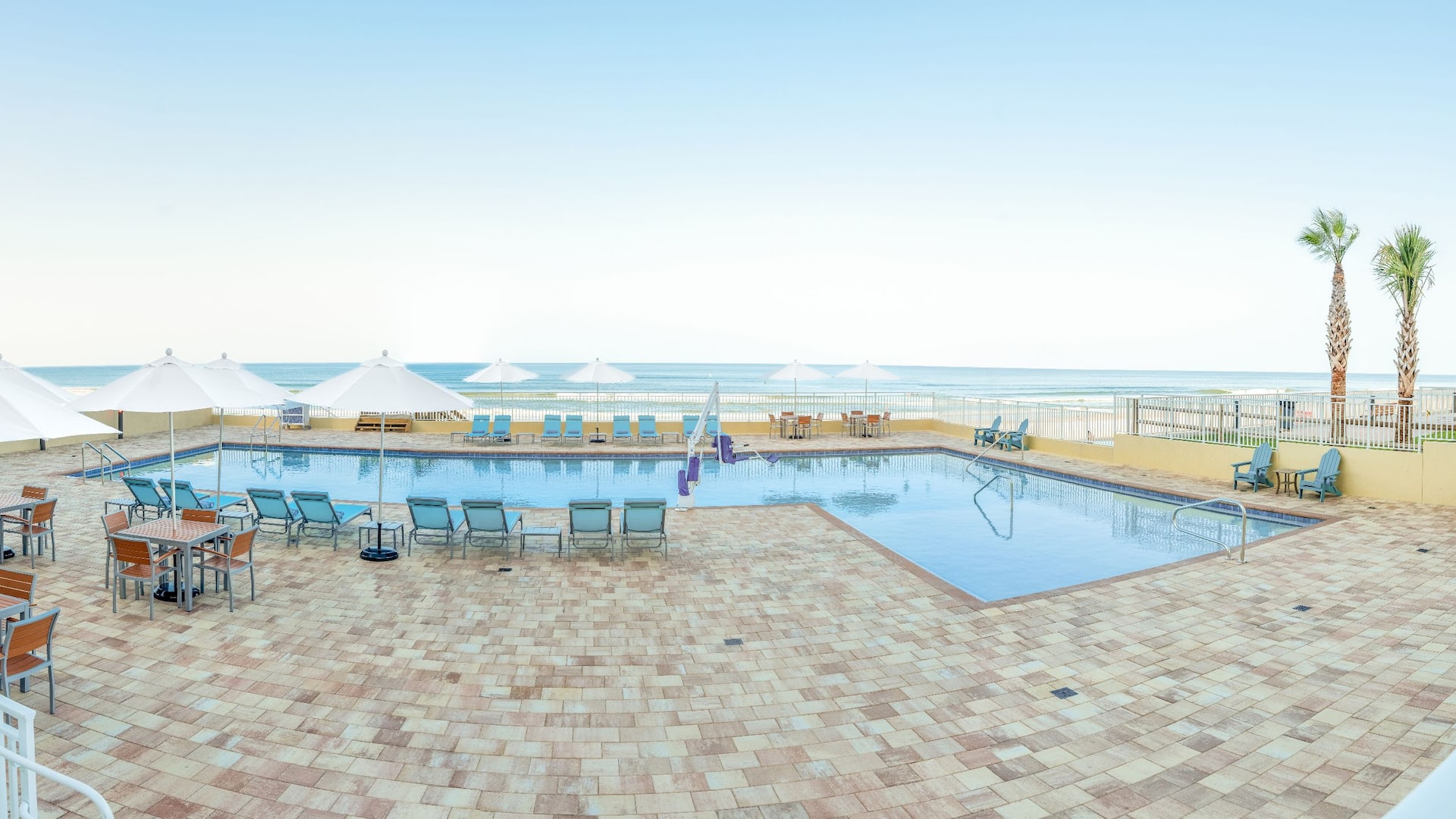 Hyatt Place Daytona Beach - Oceanfront Pool Deck Detail