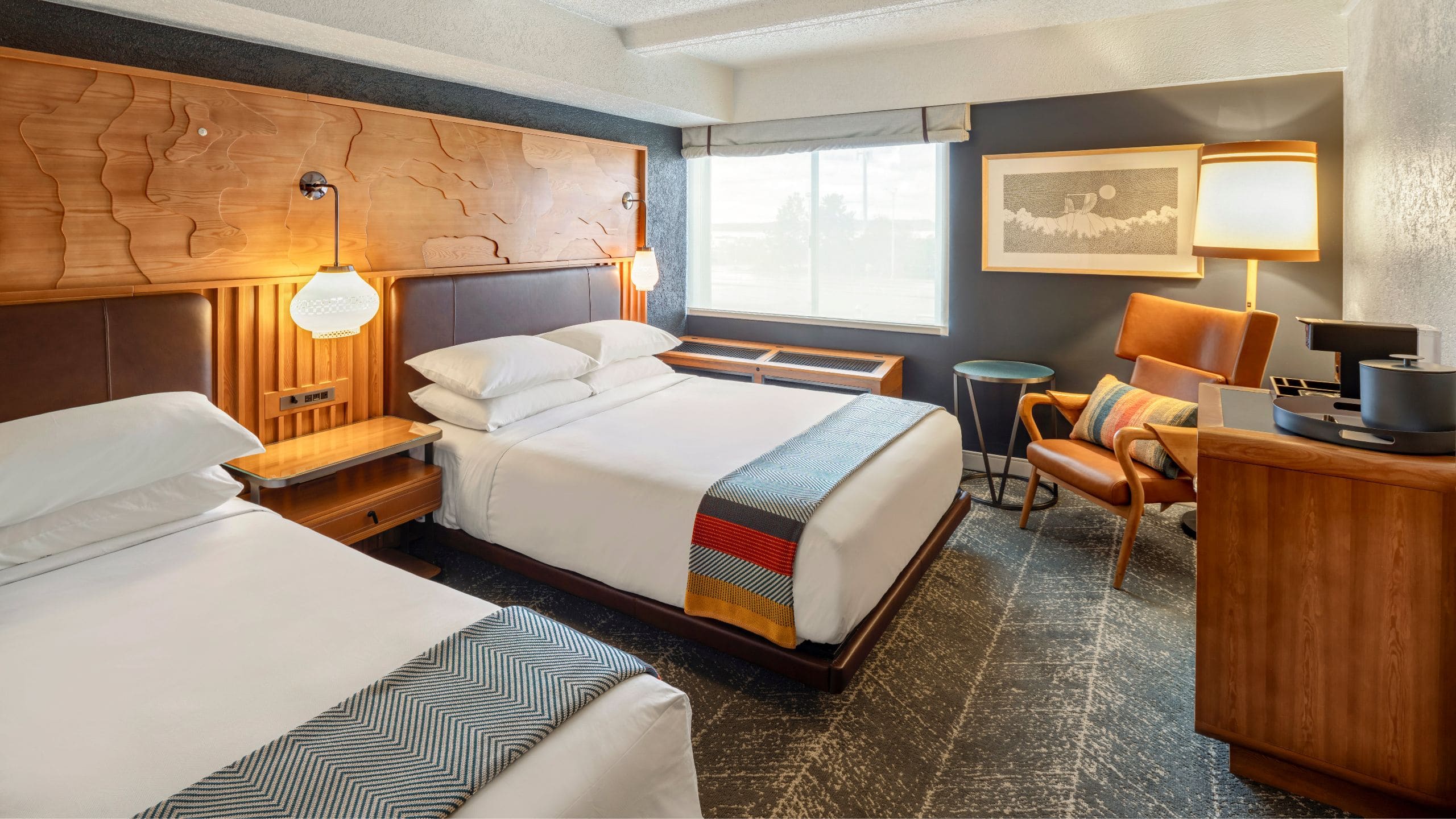 第 2，共 5 The Wildbirch Hotel Two Queen Beds With Accessible Shower Wide Facing