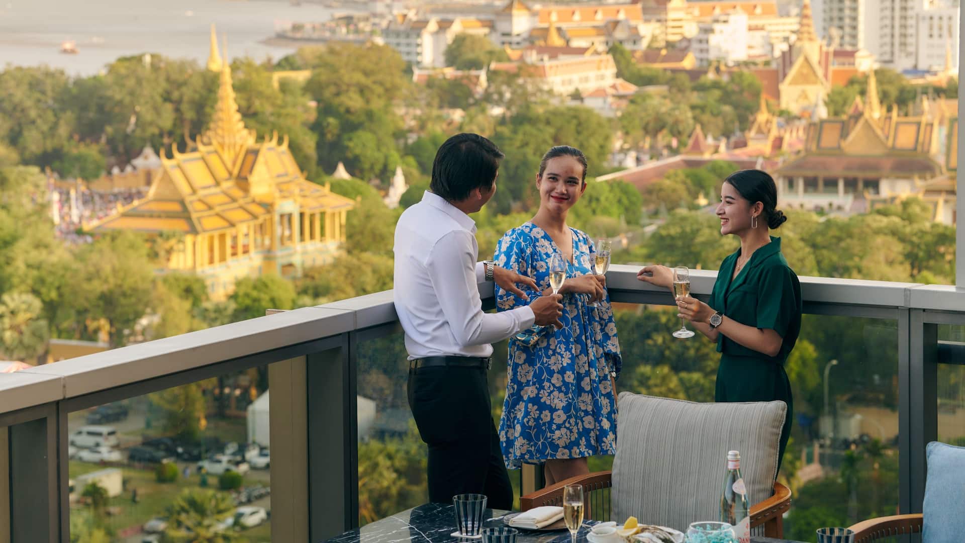 1 នៃ 1 Hyatt Regency Phnom Penh Fivefive Palace View