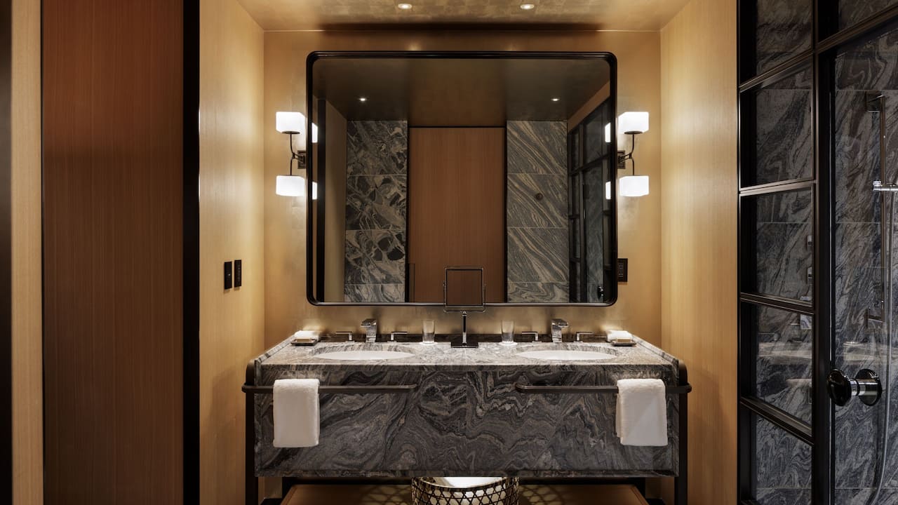 Basin Deluxe Room