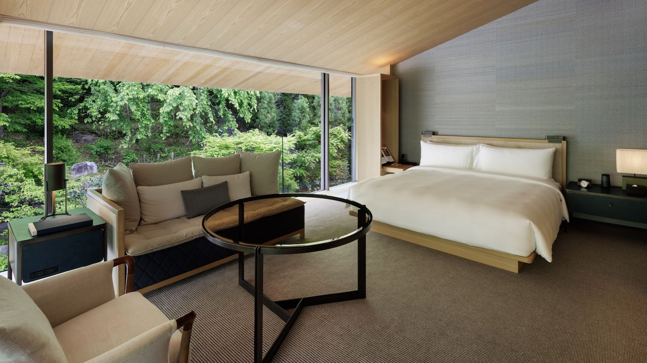  1 King Bed Garden View