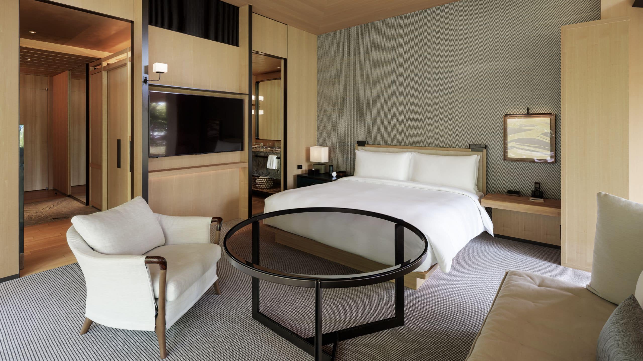 3 of 7 Park Hyatt Kyoto Pagoda View King 619 Reverse Angle