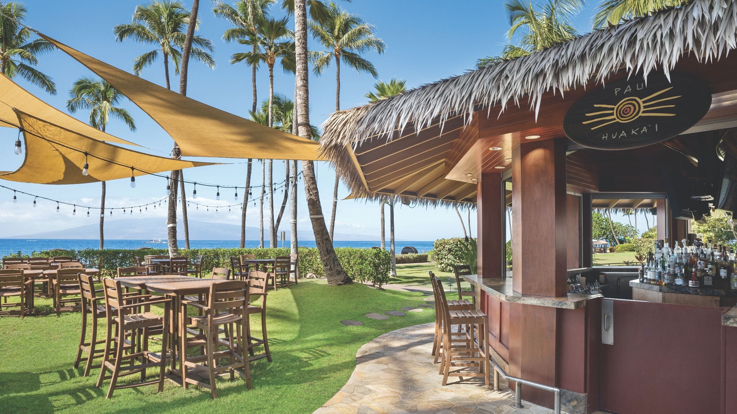 Hyatt Vacation Club at Ka’anapali Beach Tiki Bar Daytime