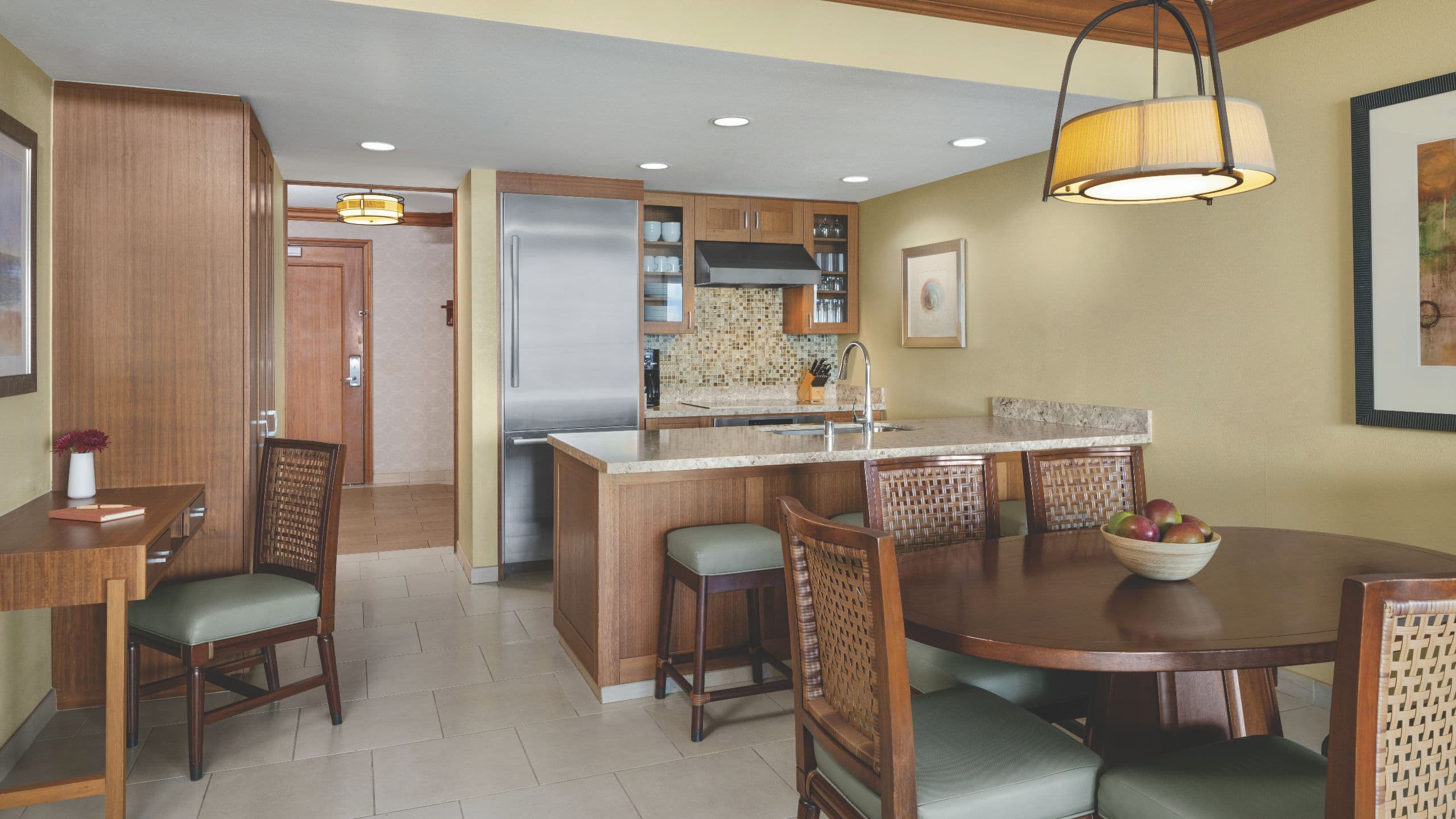 Hyatt Vacation Club at Ka’anapali Beach Desk Dining Kitchen