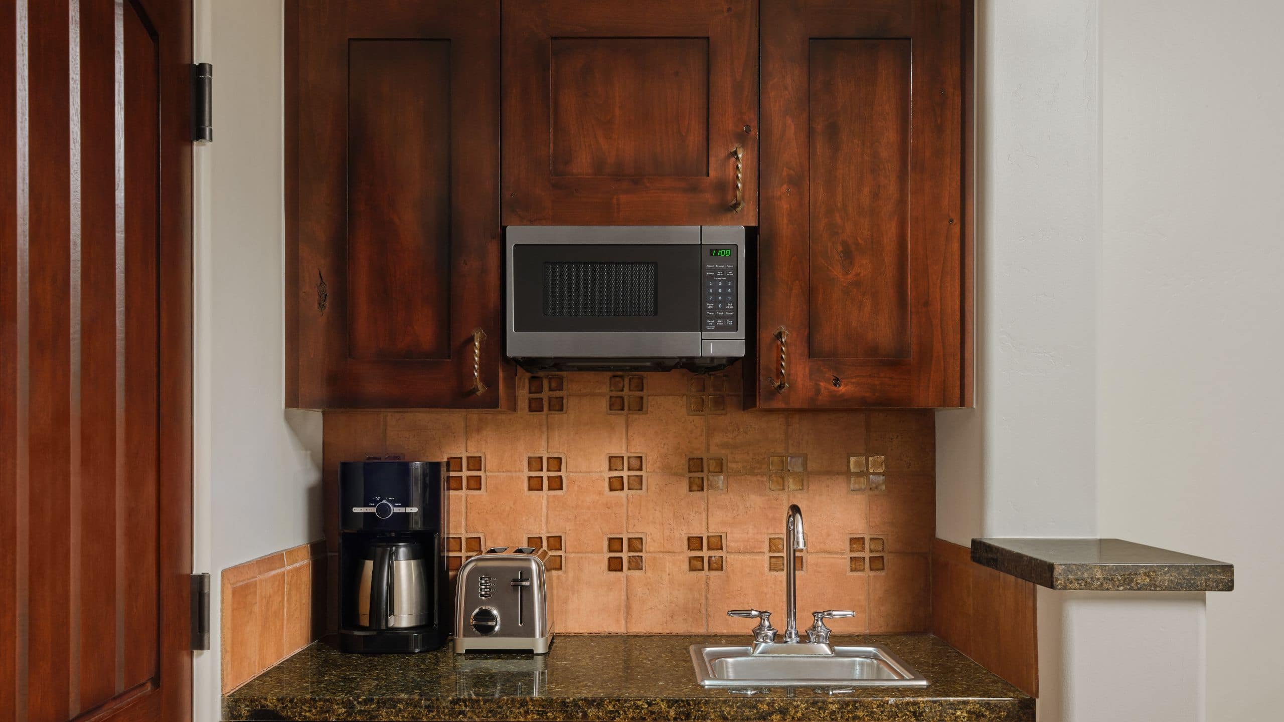 2 de 5 Hyatt Vacation Club at Piñon Pointe Room Kitchenette