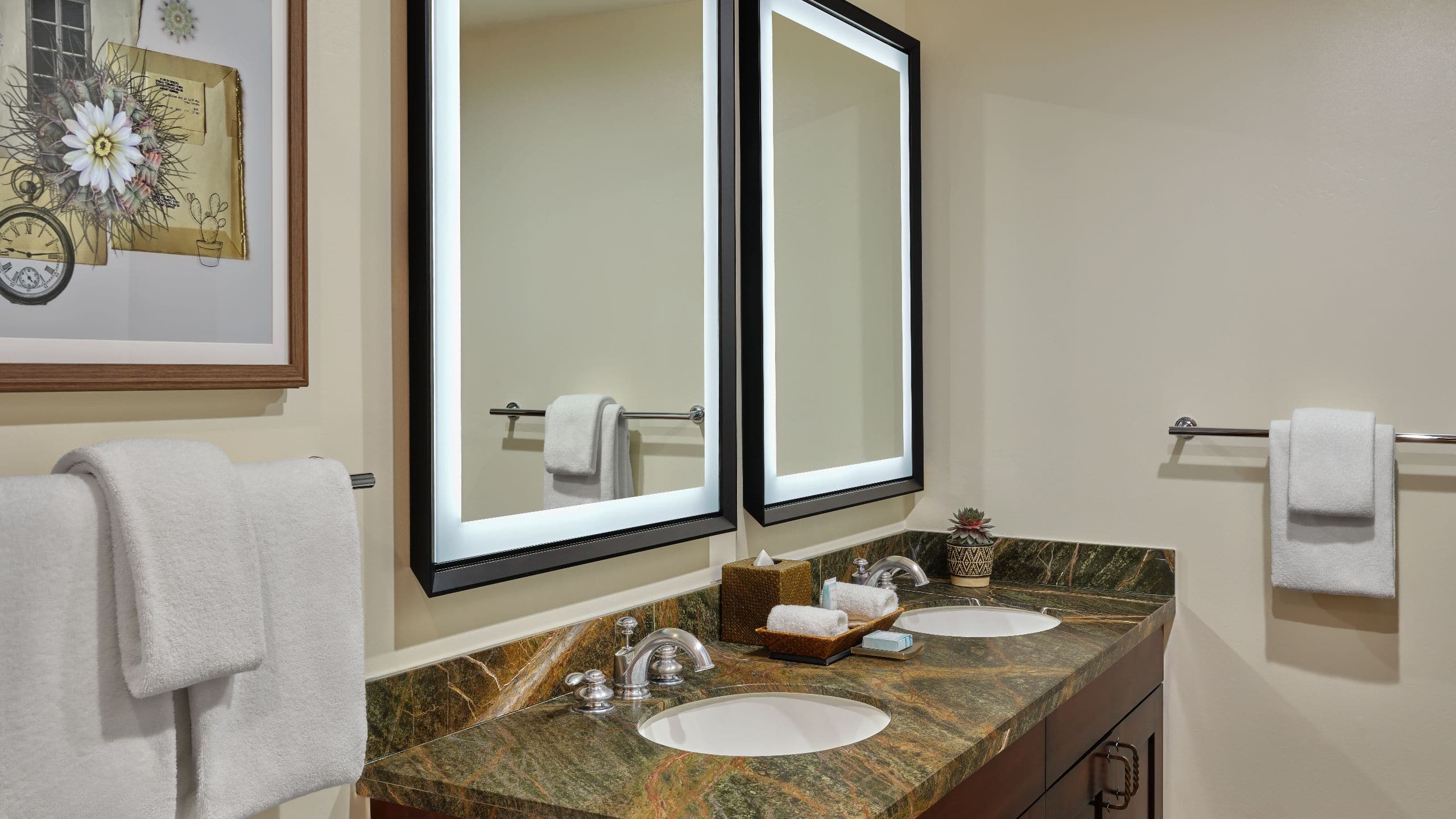 Hyatt Vacation Club at Piñon Pointe Room Bathroom Sink