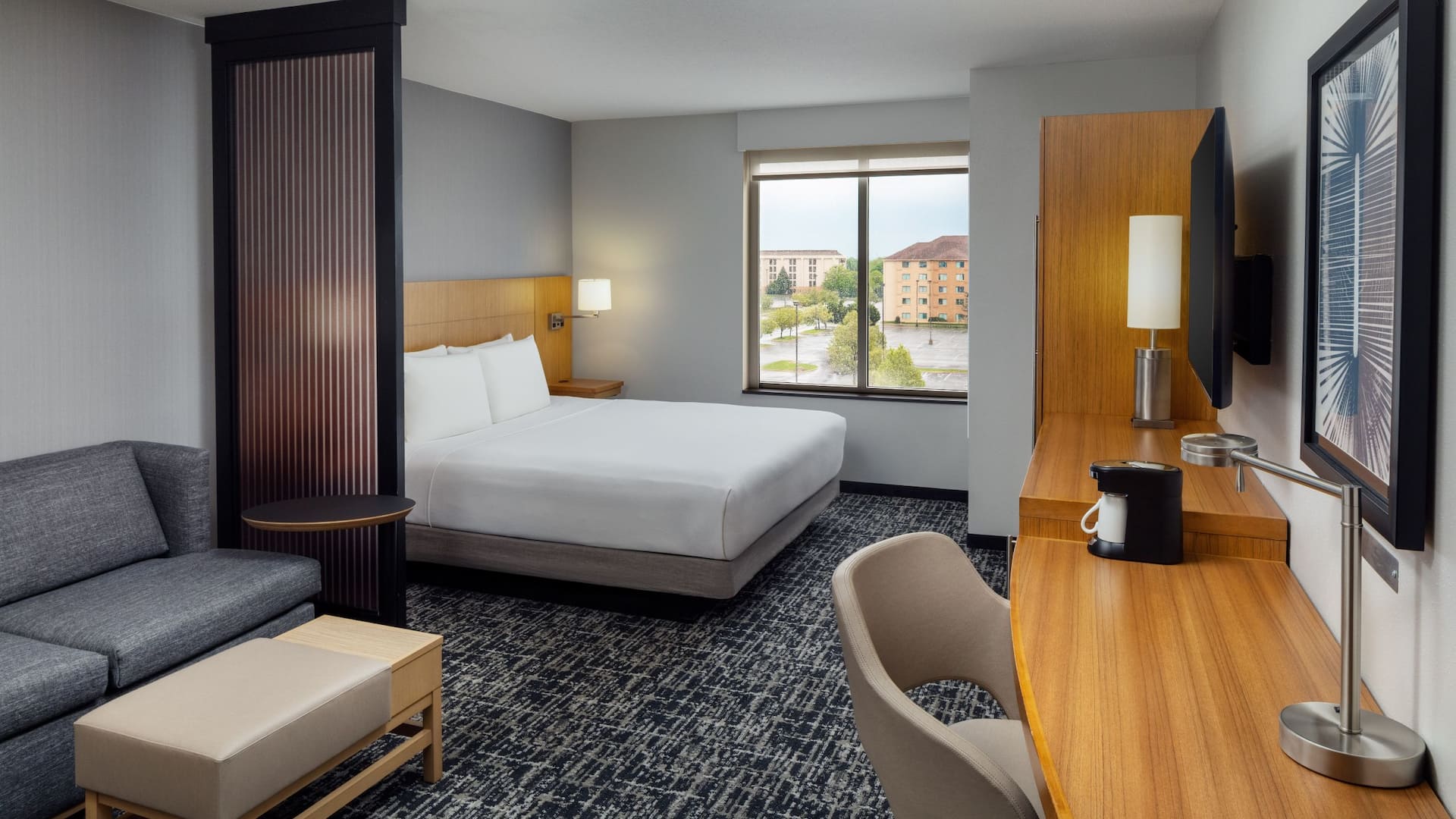 Hyatt Place Chicago/Midway Airport Standard King Room With Living Area