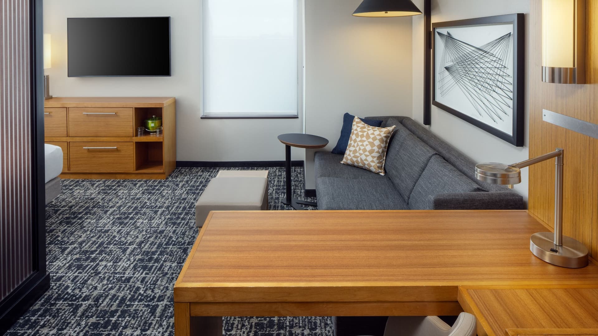 Hyatt Place Chicago/Midway Airport Specialty King Room Desk And Living Area