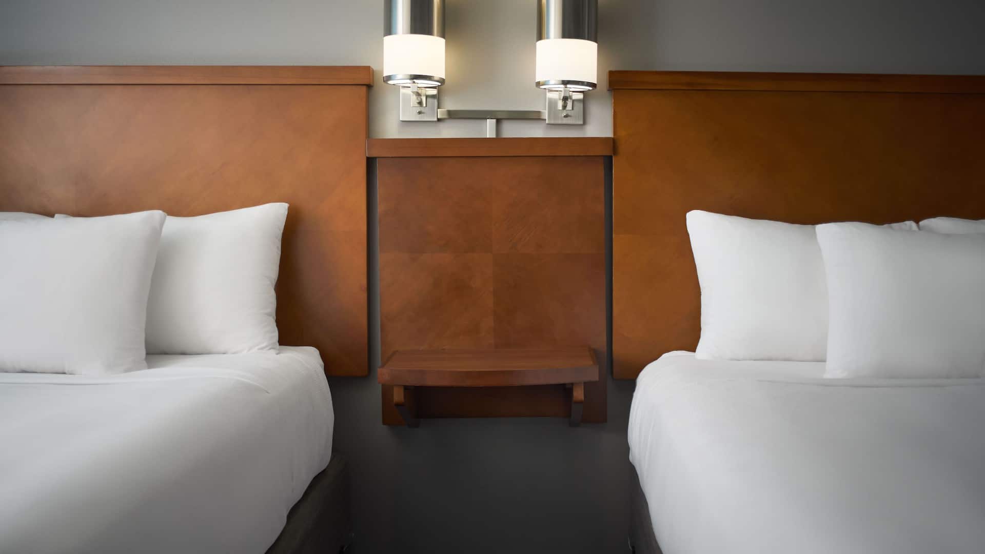 Hyatt Place Salt Lake City/Downtown/The Gateway Two Queen Beds Bed Detail