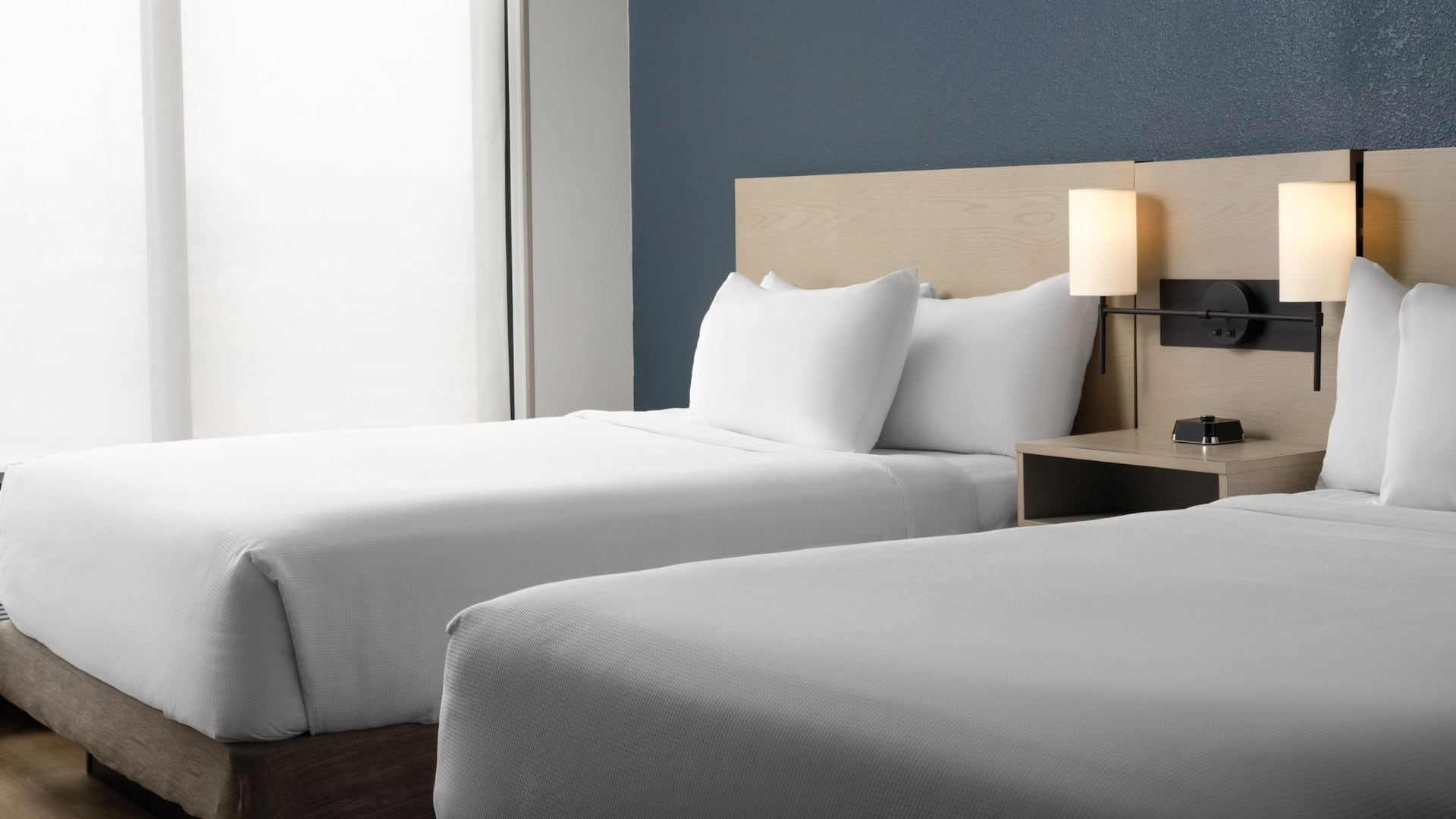Hyatt Place Secaucus/Meadowlands Specialty Room Bedding